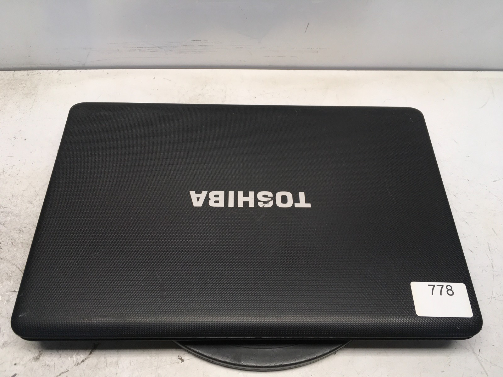 Toshiba Satellite C675-S7103 Intel Pentium Dual-Core B960 2.2GHz 4 GB NO HDD