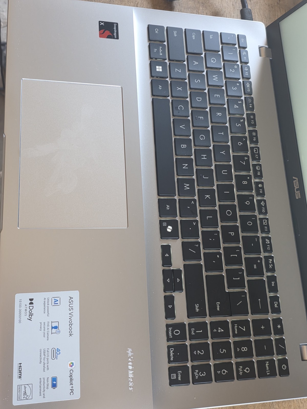 ASUS Vivobook 16″ Copilot+ PC Snapdragon X126100 16GB 1TB X1607QA-IS56 Silver Os