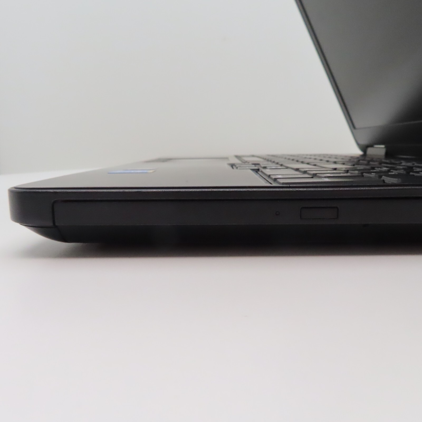 Dell Latitude E5540 Laptop Intel Core i3 1.70GHz 2 Cores 4GB DDR3L SDRAM