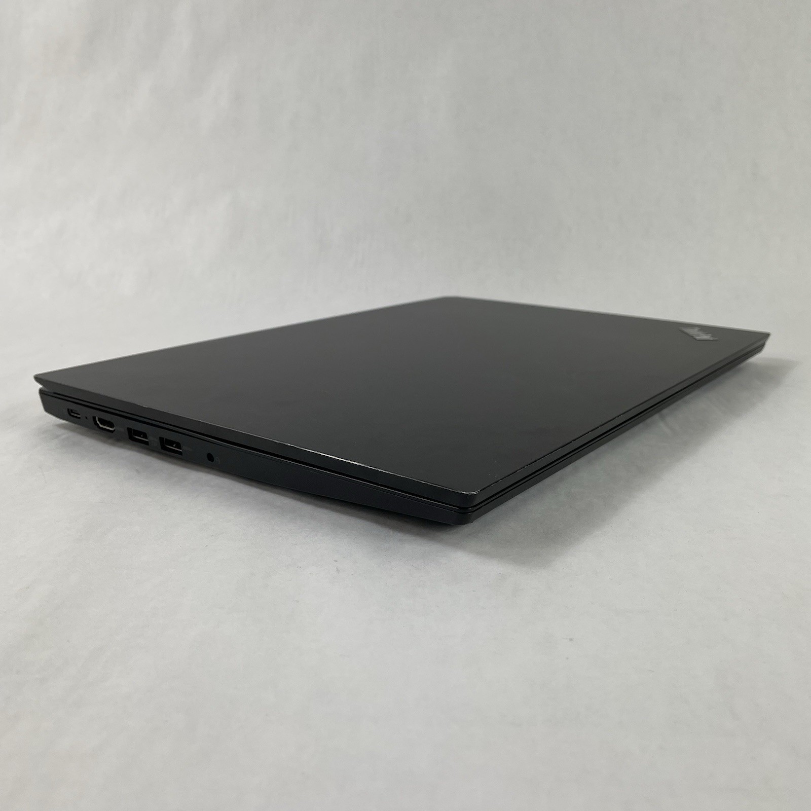 Lenovo ThinkPad E580 15.6″ i5-7200U 2.50 GHz 8 GB RAM No SSD No OS No AC