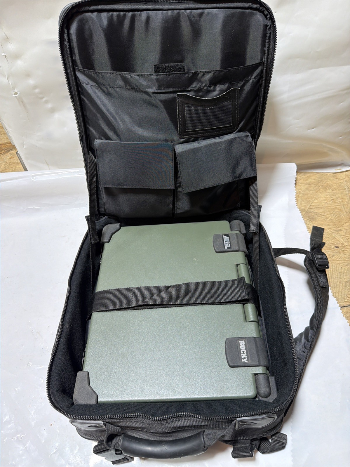 Military Laptop AMREL RK886EX With Accessories And Bag