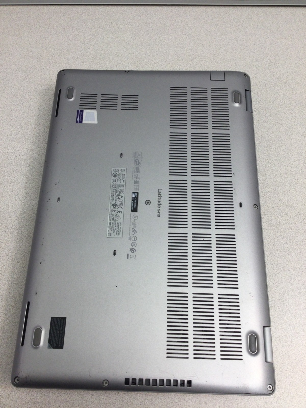Dell Latitude 5410 14″ (256GB SSD ,Core i5-10310U, 1.70GHz, 16GB) !BAD BATTERY!