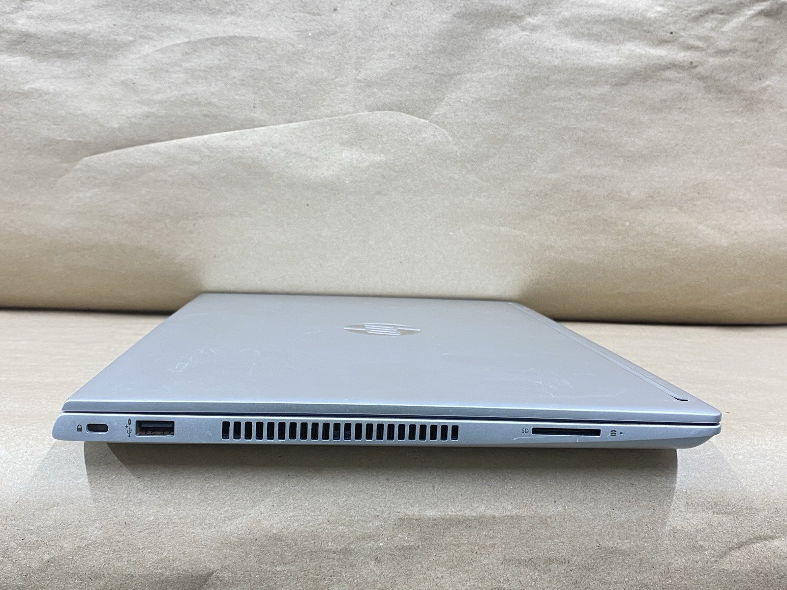 HP 440 G6 – 14″ 1366×768 – i5-8265U – 4GB – 128GB SSD – Win 11 Pro