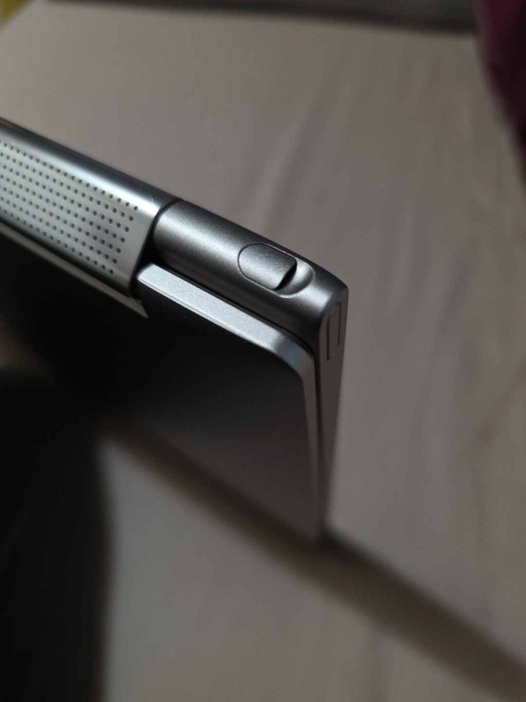 Lenovo Yoga 9i 14-inch Display, Works Excellent! Minor Scratches, Well Cared For