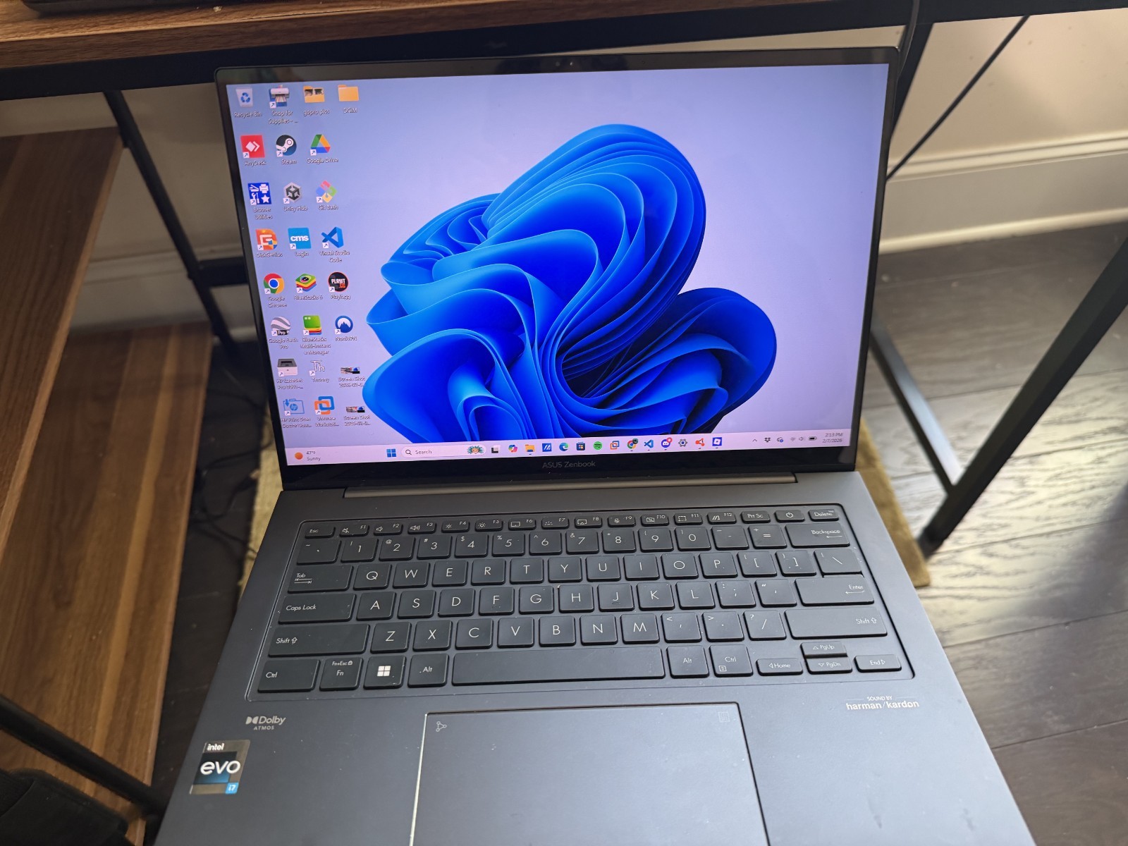 Asus zenbook Intel Core i7 13th Gen i7 13700H -16 GB DDR5 RAM-1 TB SSD