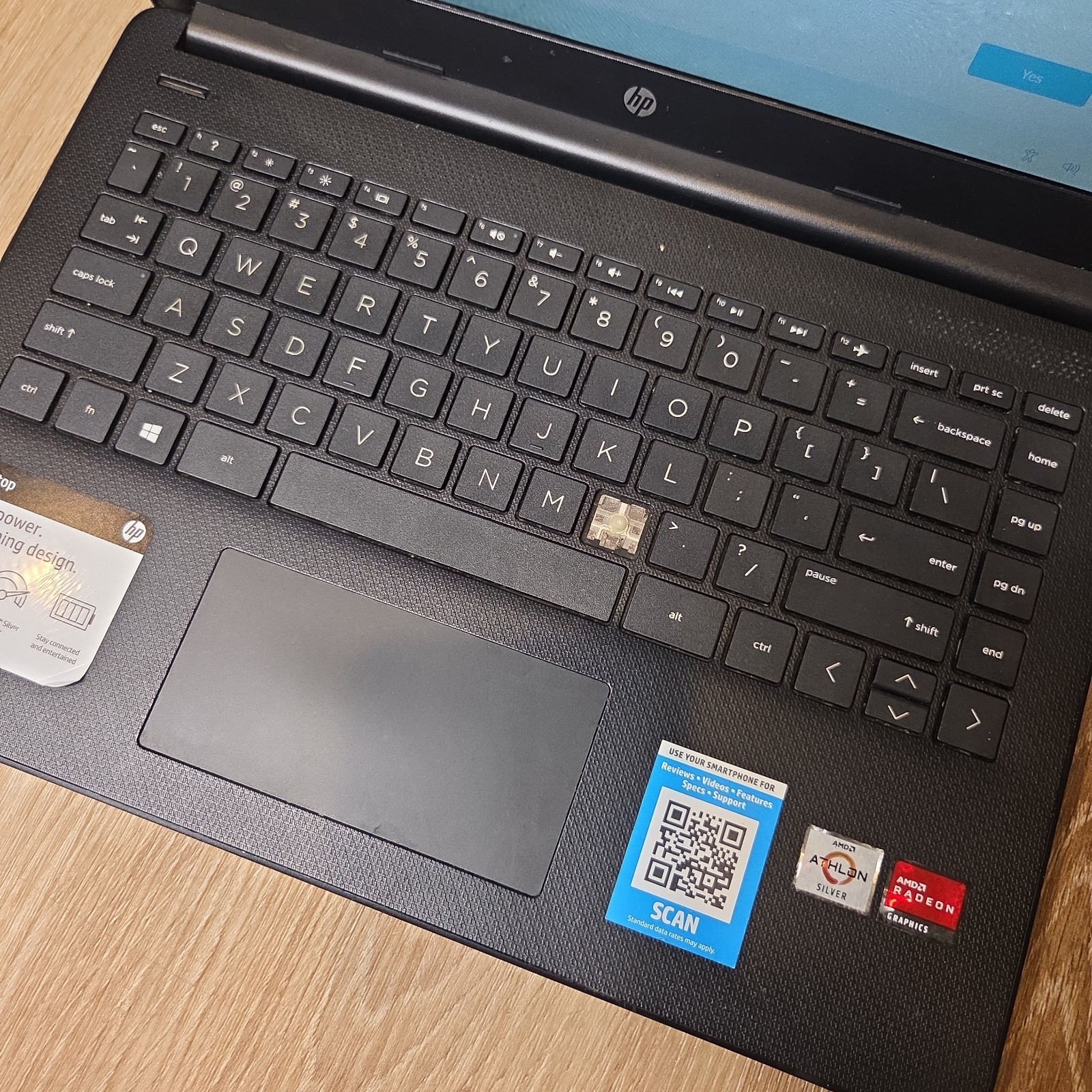 HP 14″ Laptop 14-fq0013dx AMD Athlon Silver Radeon Graphics – Fair / No Charger