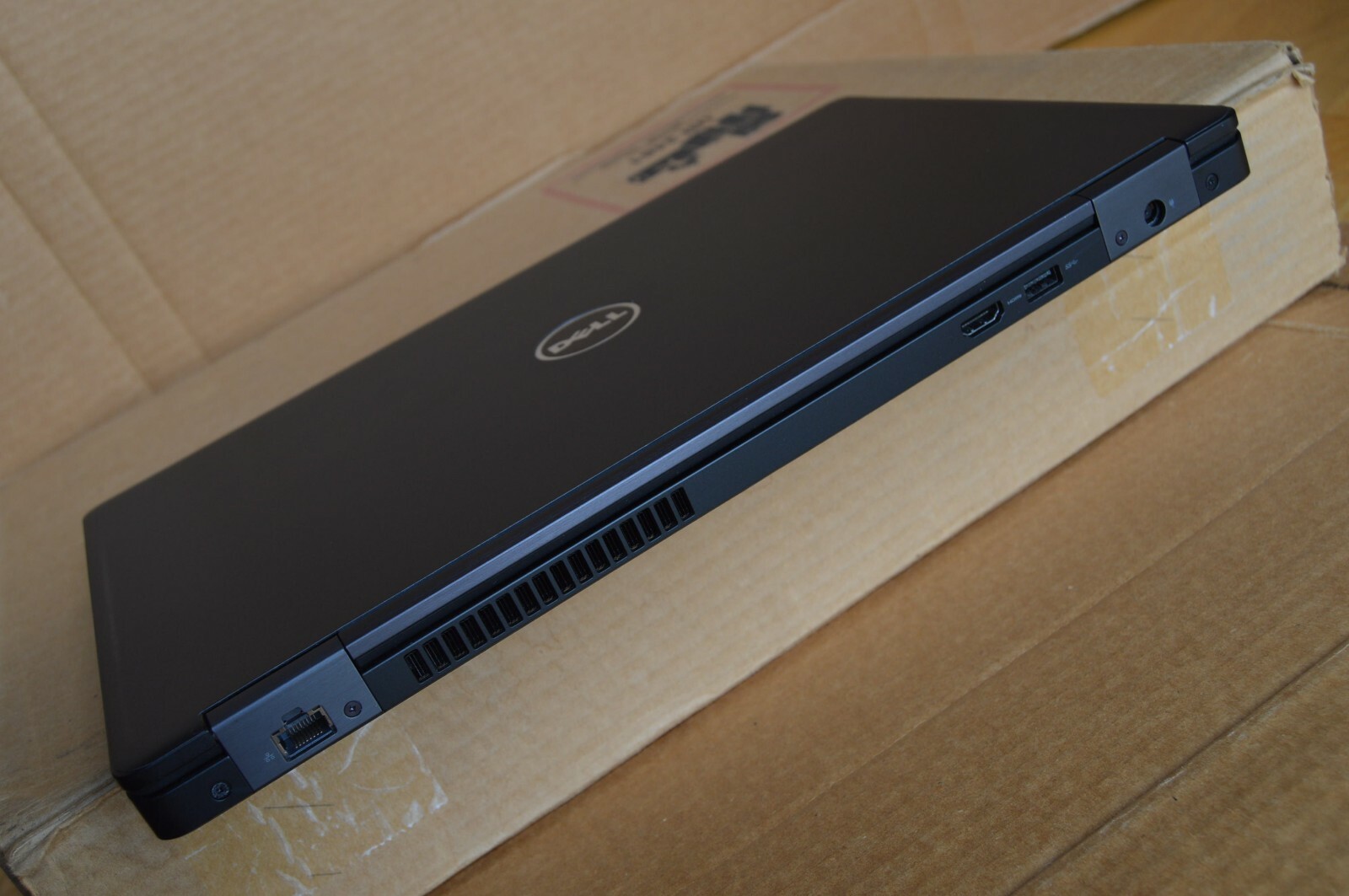 Dell Latitude 5580 1080P IPS i7-7820HQ 16GB 512GB Backlit KB