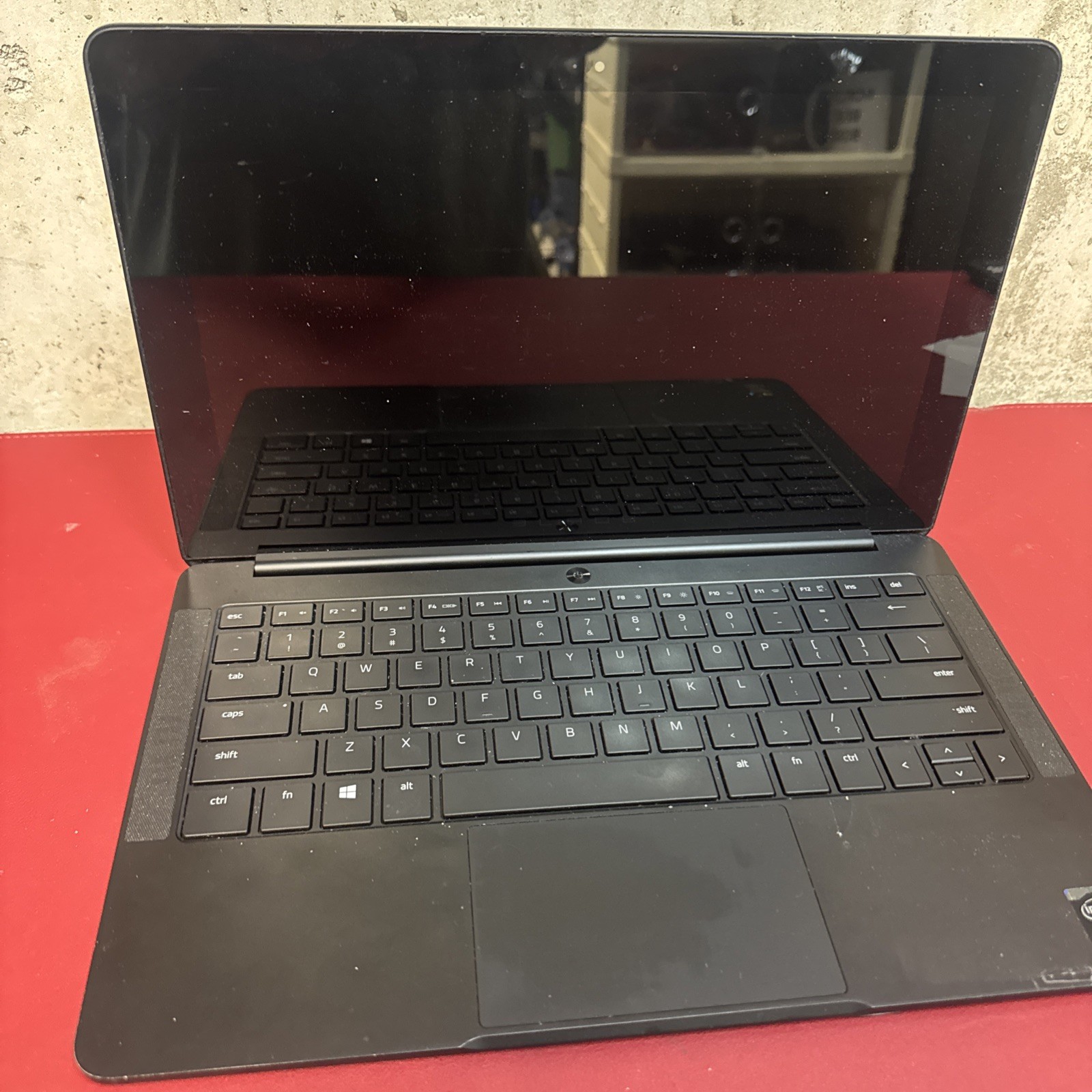 Razer Blade Stealth 12.5” RZ09-01682E20 Laptop For Parts/Repair Untested