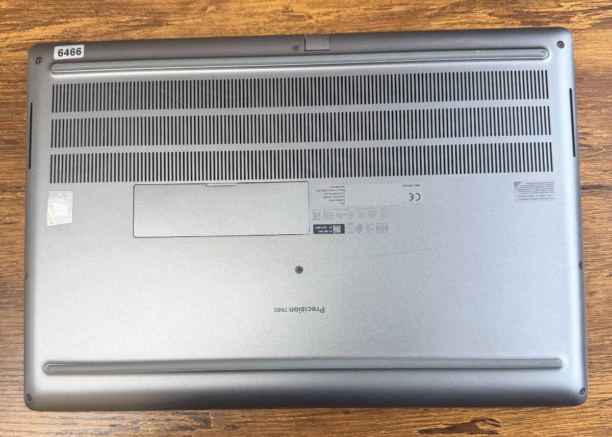 Dell Precision 7560 Intel(R) Core(TM) i9-11950H 32 GB RAM 1 TB SSD 15.6″