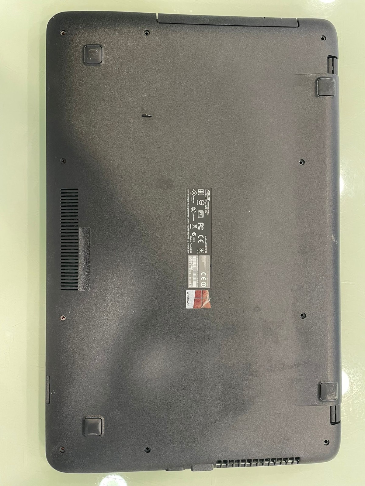 Laptop Asus-R752L-with Touchscreen-Intel(R)i5-CPU-4×2.30GHz+8GB RAM.