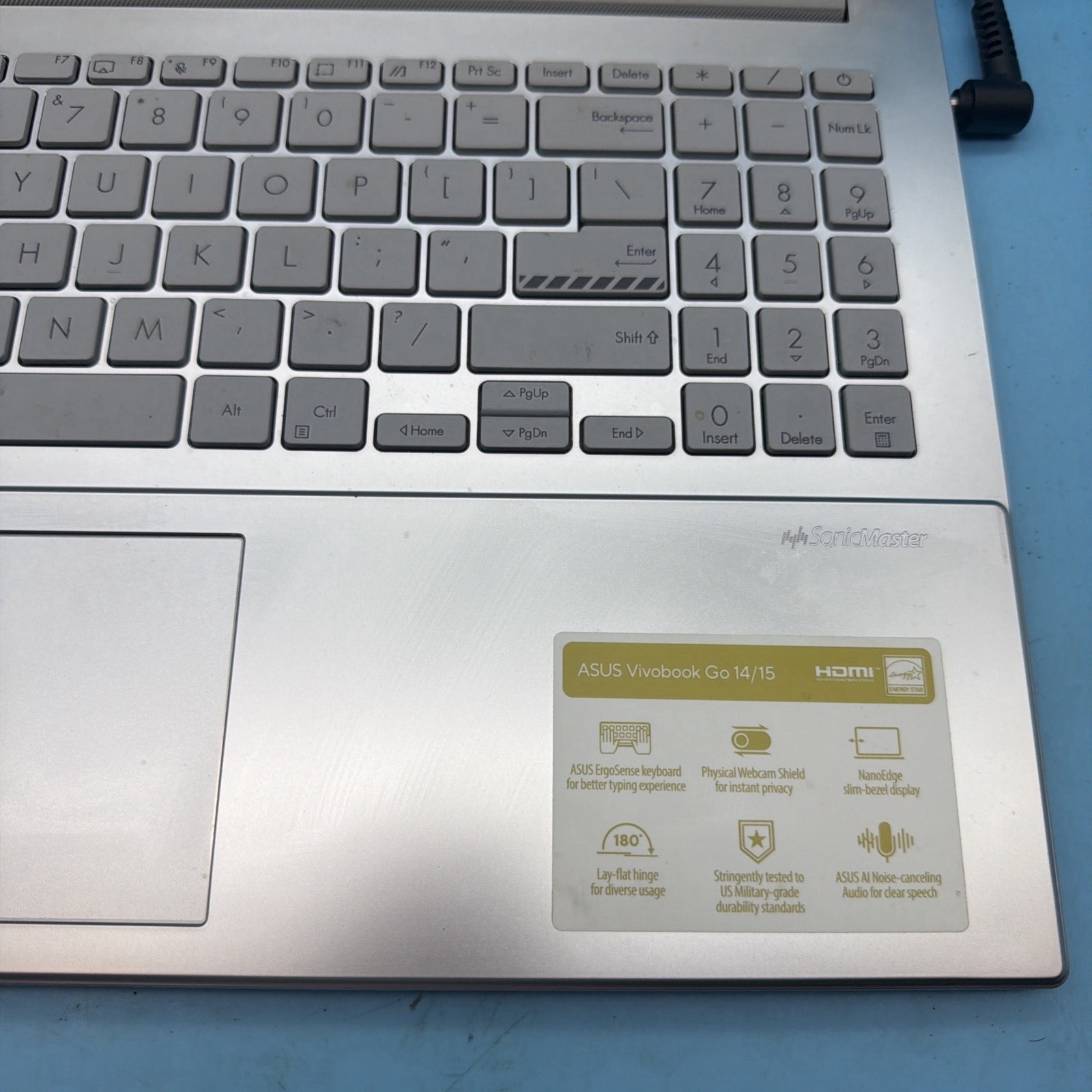 ASUS Vivobook Go 15 E1504FA 15.6″ Laptop AMD Ryzen 3 7320U 8GB RAM 512GB SSD W11
