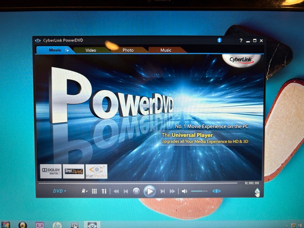 VTG 2012 HP Laptop Model M4-1115DX Core I7 Windows 8 Hard Drive 902GB Works