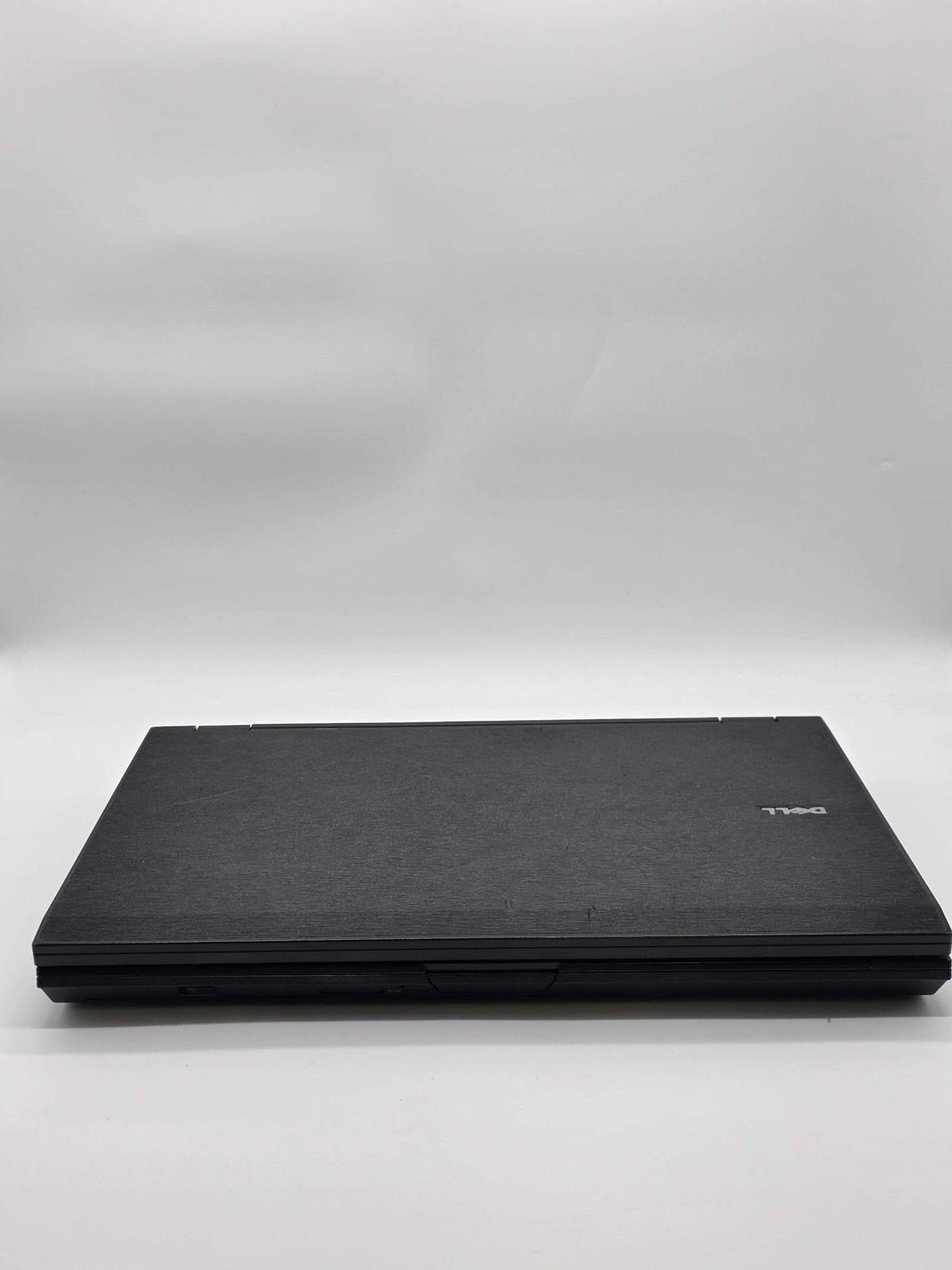 Dell Latitude E5500 14″ Intel Core 2 4GB RAM 16GB HDD Black Used – C w/ Charger