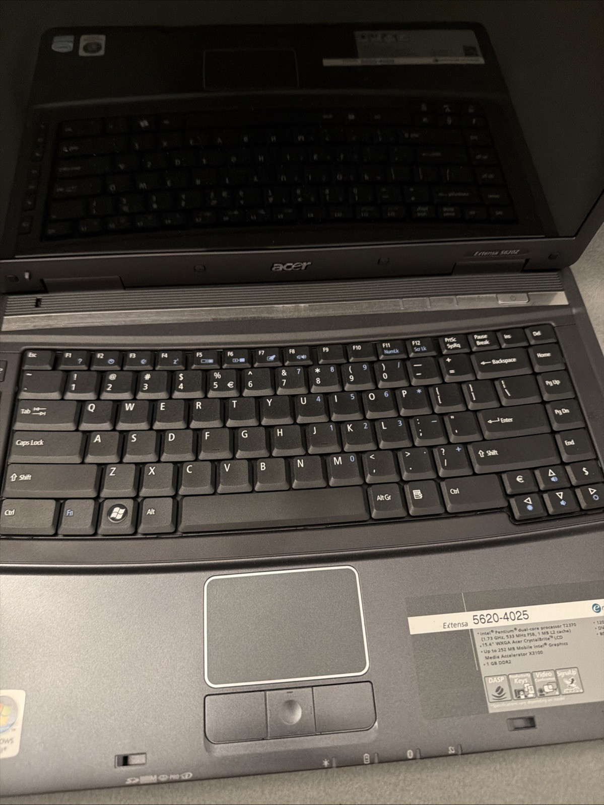 Acer Extensa 5620-4025 Intel Pentium T2370 1.73GHz 120 GB HDD NO CHARGER 4 parts