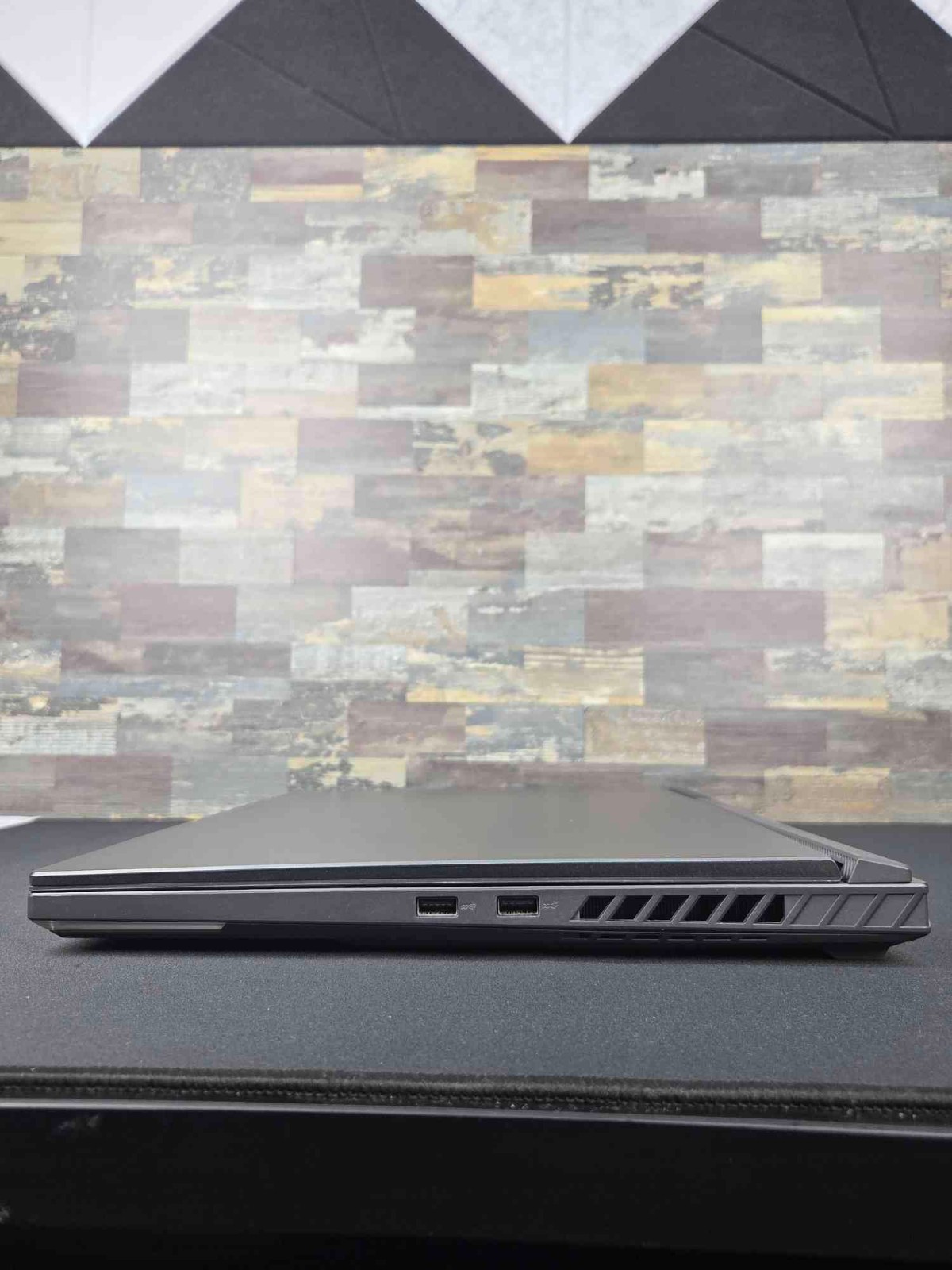 ASUS ROG Strix G18 G814J – i9-13980HX,4070 GPU Gaming Laptop (Refurbed)