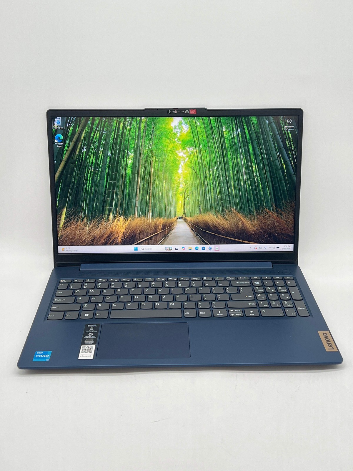 Lenovo IdeaPad Slim 3 15.6″ i3-N305 8GB 256GB – Used