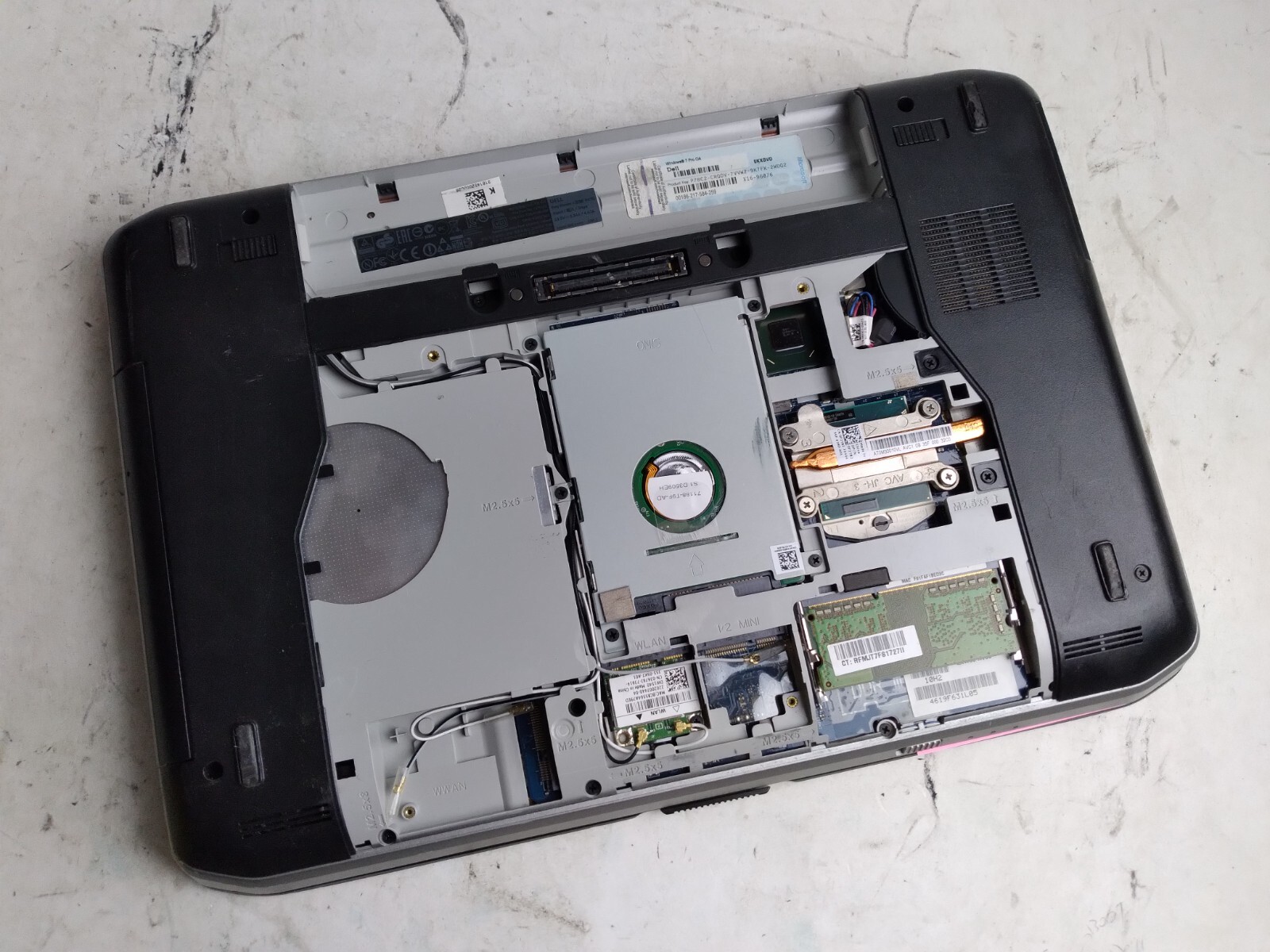 Dell Latitude E5430 w/i3-3120M, 2GB RAM, 320GB HDD, 14″ Laptop for Parts/Repair
