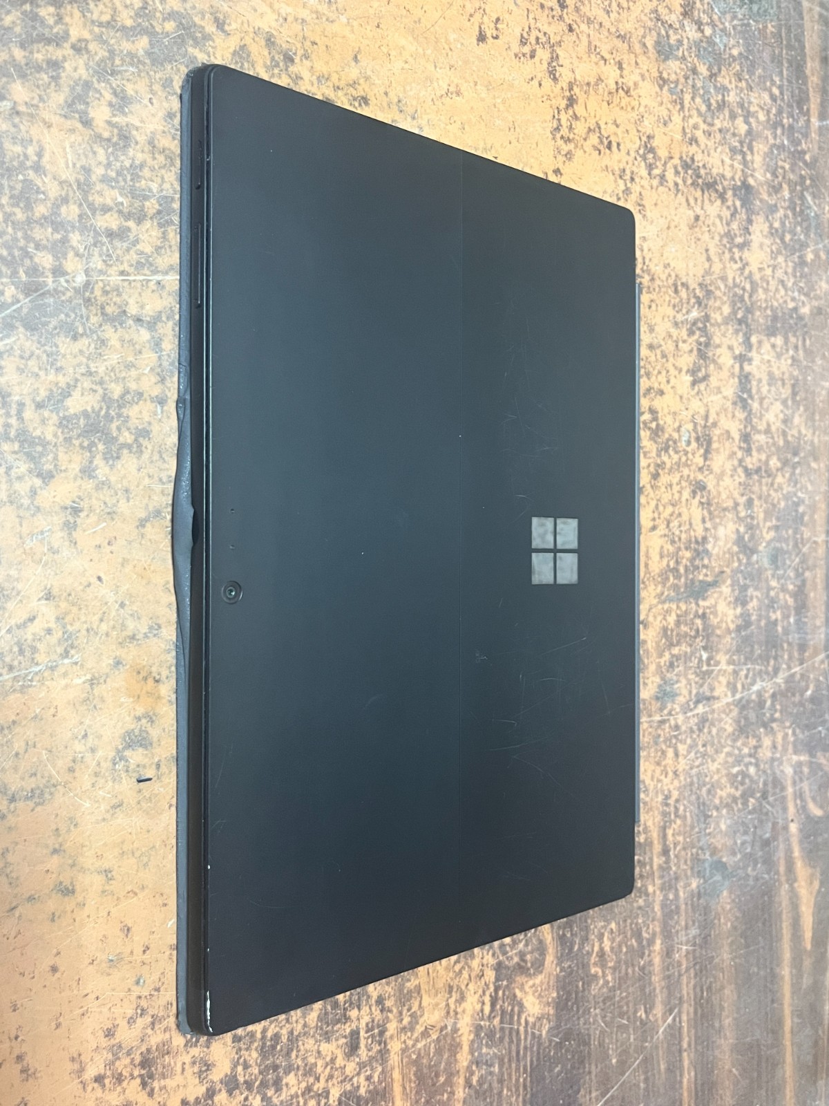 Microsoft Surface Pro 6 i7-8650U/16GB RAM/512GB SSD – Windows 11 Pro