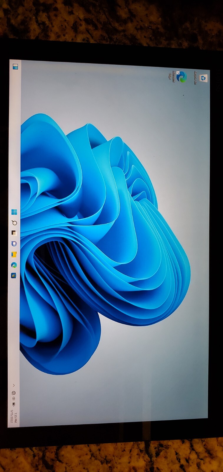 Fujitsu Stylistic Q704 12’5 Tablet Intel i5-4300U 8GB No/AC/SSD w/Stylist
