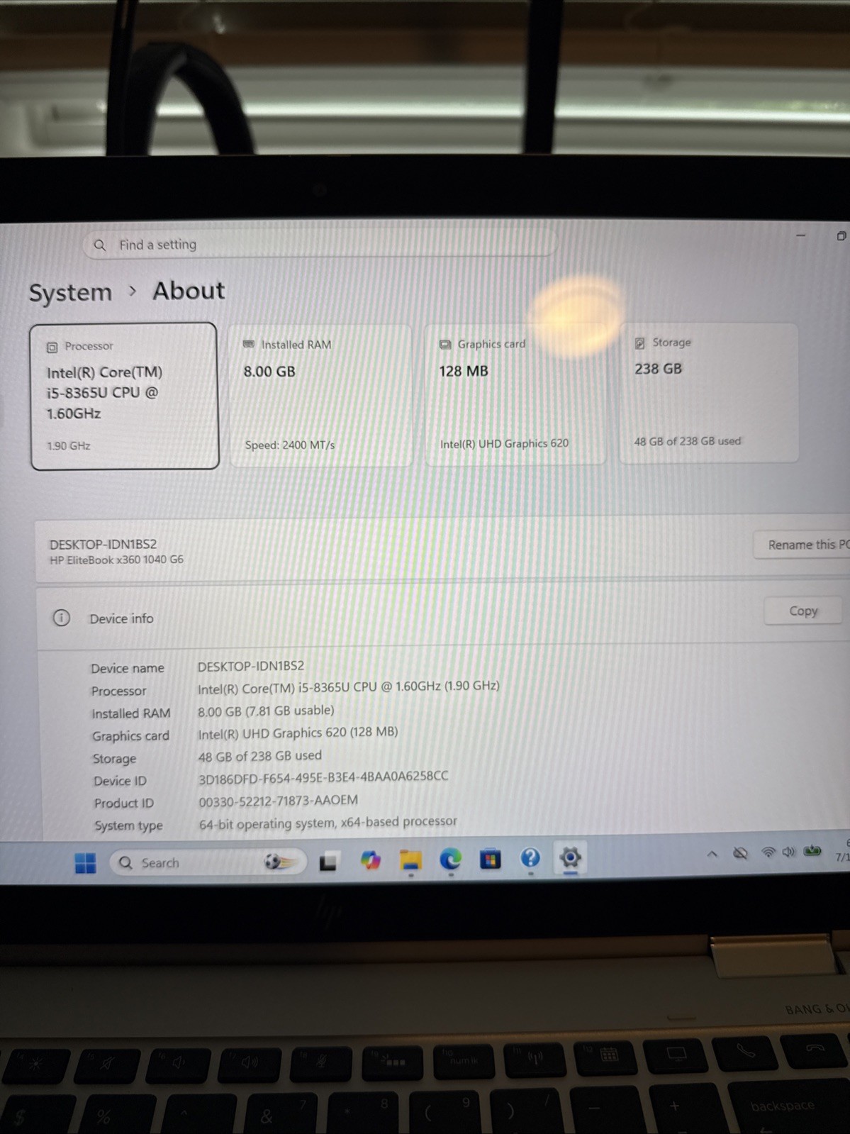 HP EliteBook x360 1040 G6 (Intel Core i5 8th Gen @ 1.60GHz, 8GB RAM, 256GB SSD)