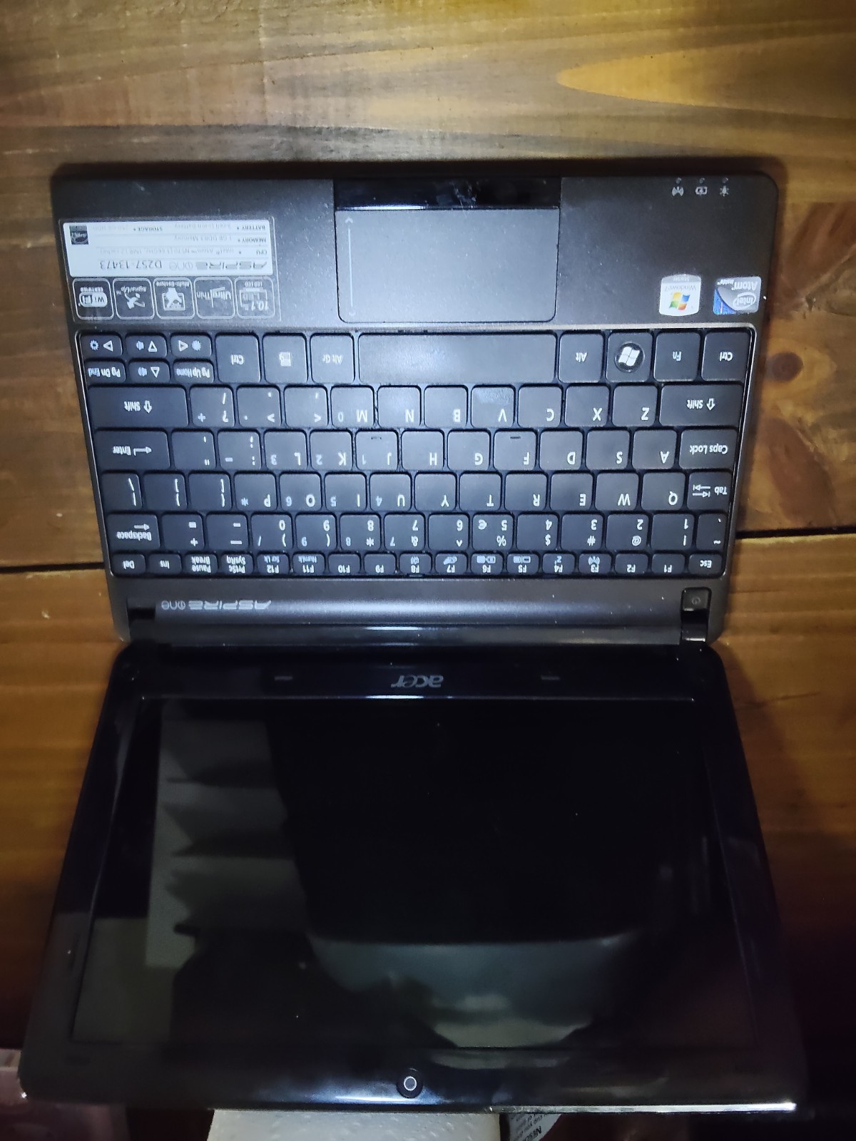 Acer Aspire One Laptop Computer Model ZE6 Windows 7 For * Repair Or For Parts .