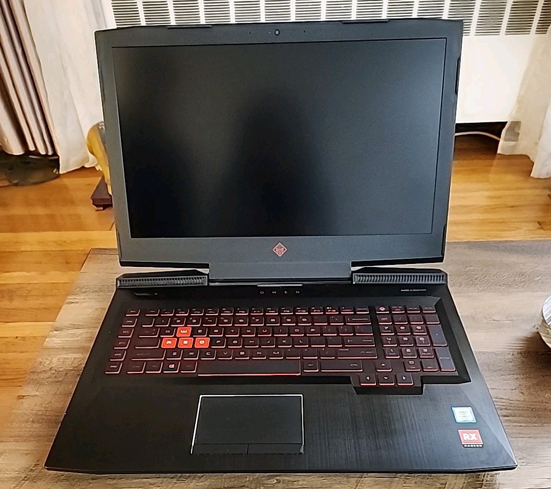 Omen 17 Gaming Laptop Model 17-an012dx (READ DESCRIPTION FOR MORE DETAILS)
