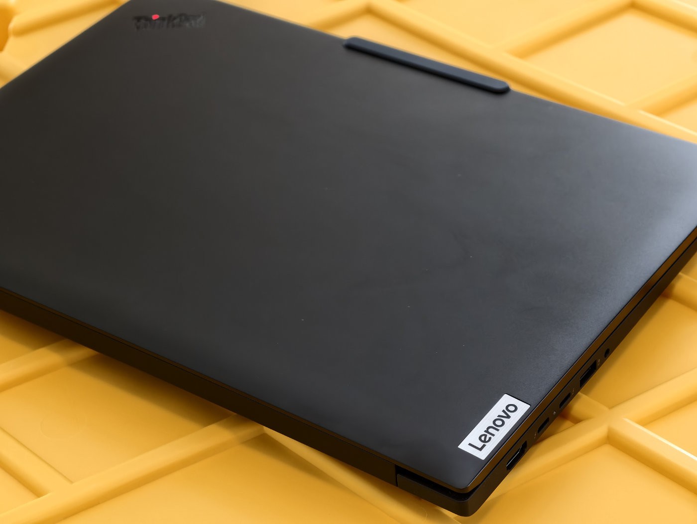 Lenovo ThinkPad P16s Gen 4 16″ Intel Ultra 7 RTX 500 64GB 2TB W11P-21QV003HUS