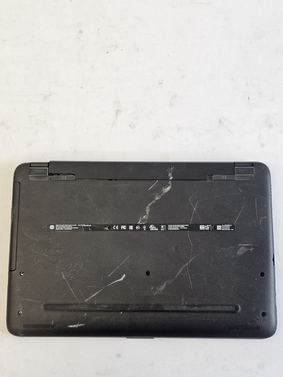 HP 15t-ac000 Laptop – Intel i3-4005u – 4GB RAM – 750GB HDD BAD BATT Win 10 READ