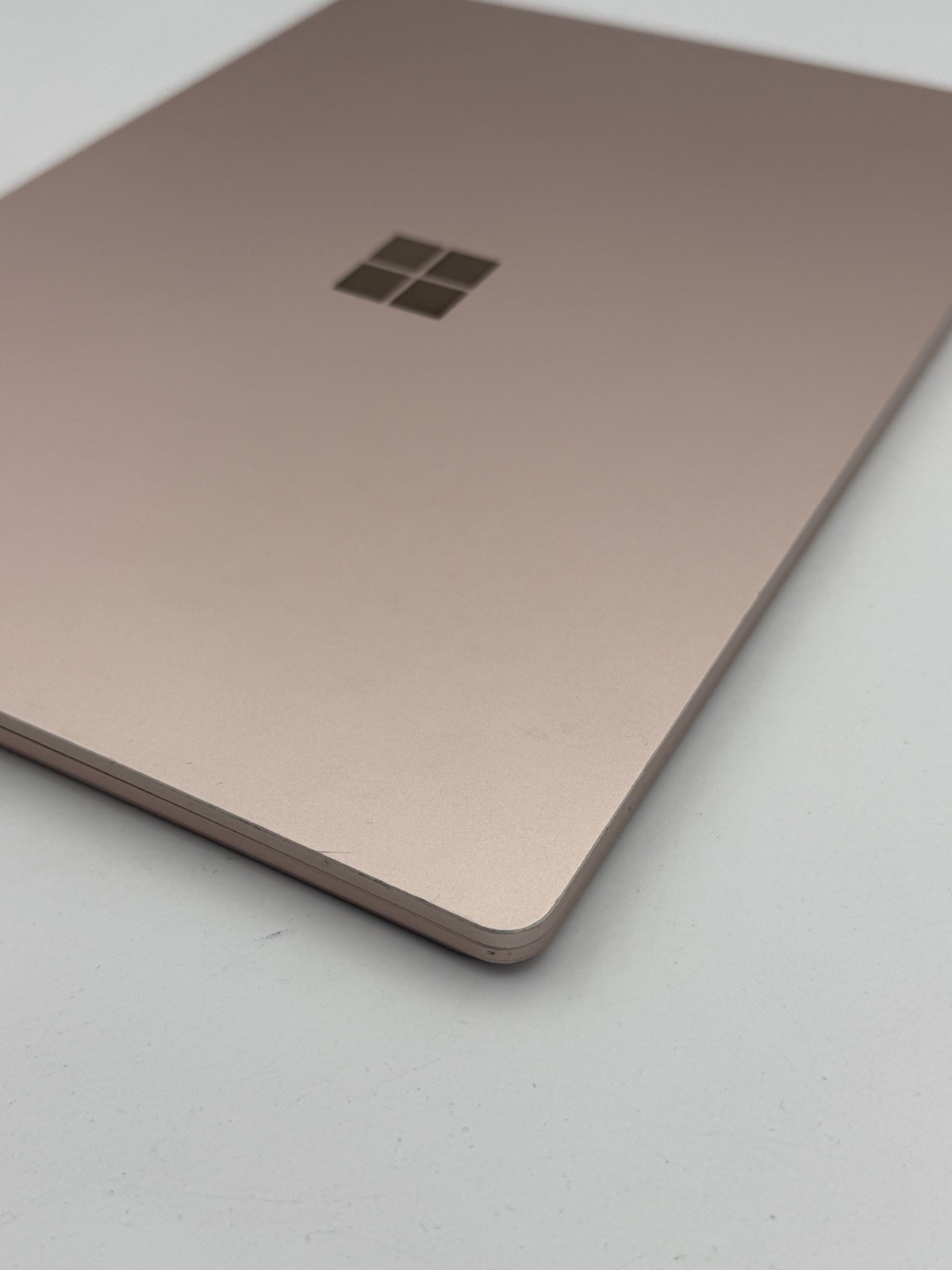 Microsoft Surface Laptop 4 13.5” Sandstone – Ryzen 5 | 16GB RAM | 256GB – 56C