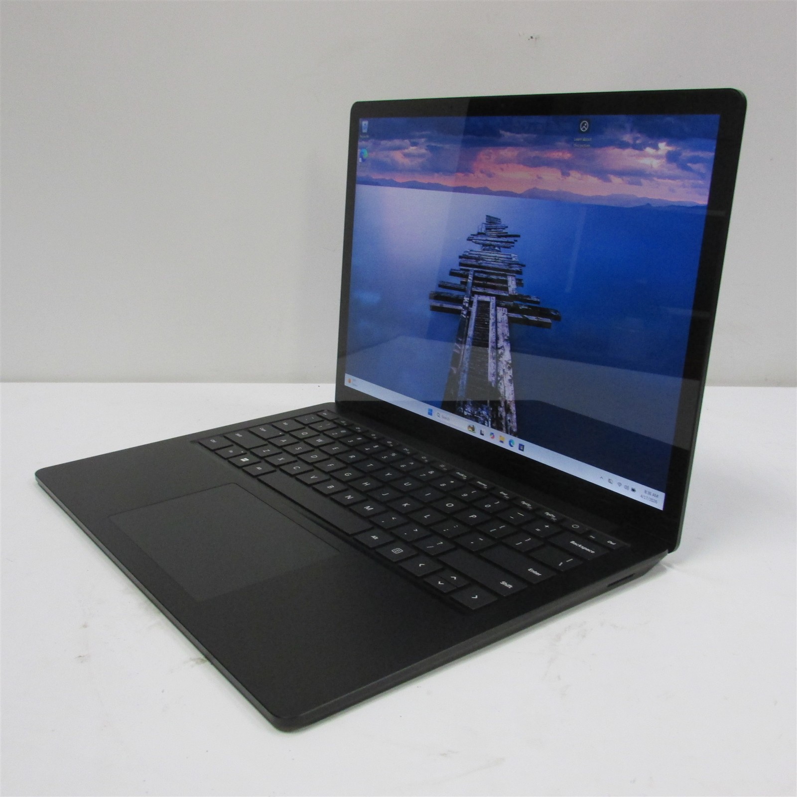 Microsoft Surface Laptop 5 1951 i5-1245U 2.5GHz 16GB RAM 512GB 13.5″ Win 11 Pro