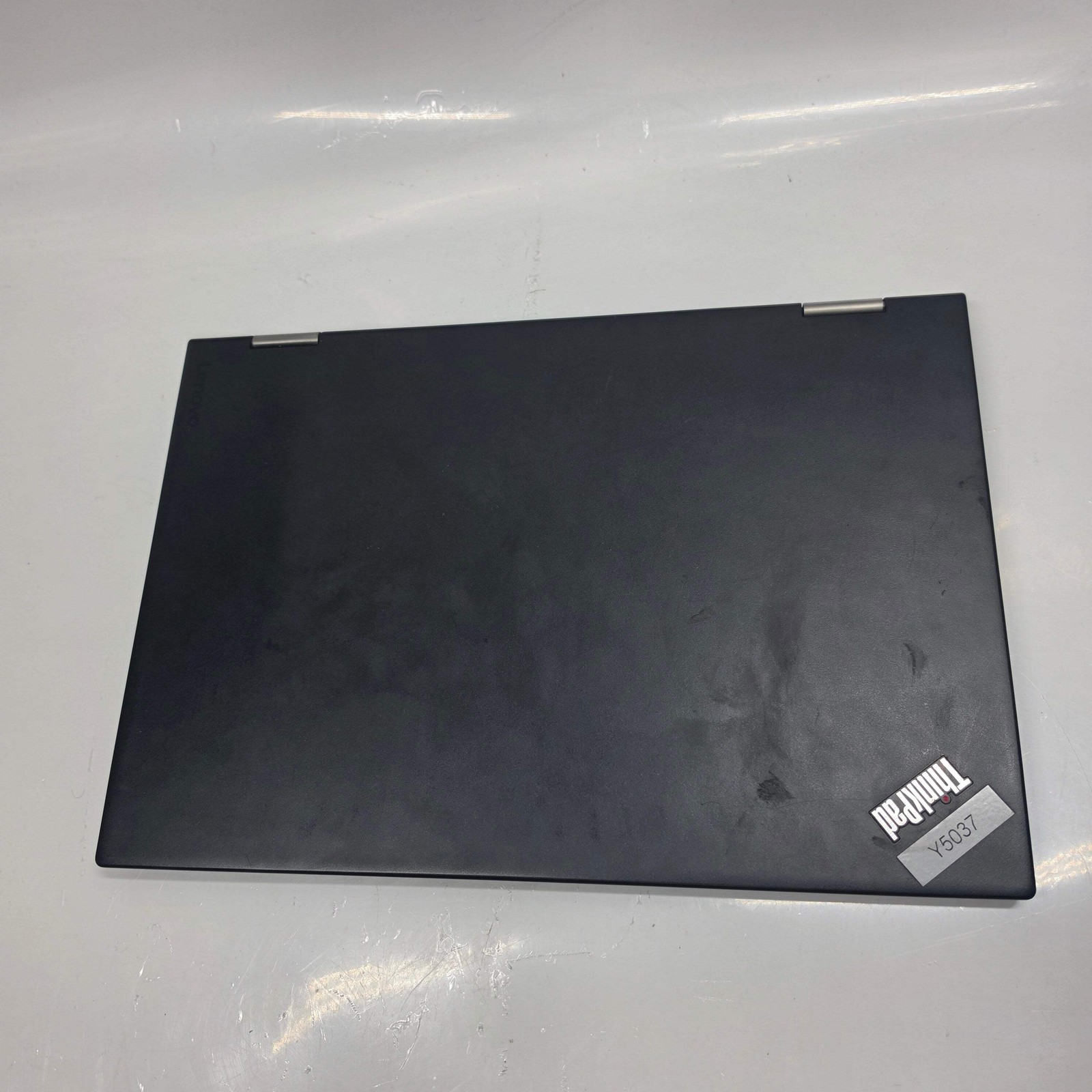 Lenovo ThinkPad X1 Yoga Gen 1 14″ i5-6300U 2.4GHz 8GB RAM 256GB SSD