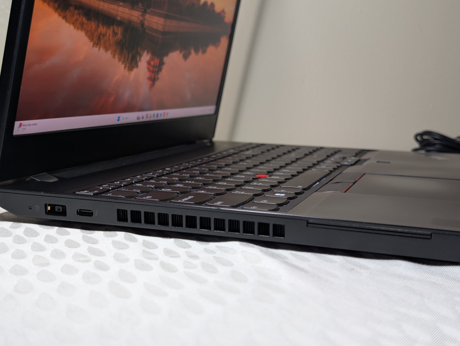 Lenovo ThinkPad T15p Gen 2 15.6″ 4K UHD i7-11800H 64GB RAM 1TB SSD GTX1650 Win11