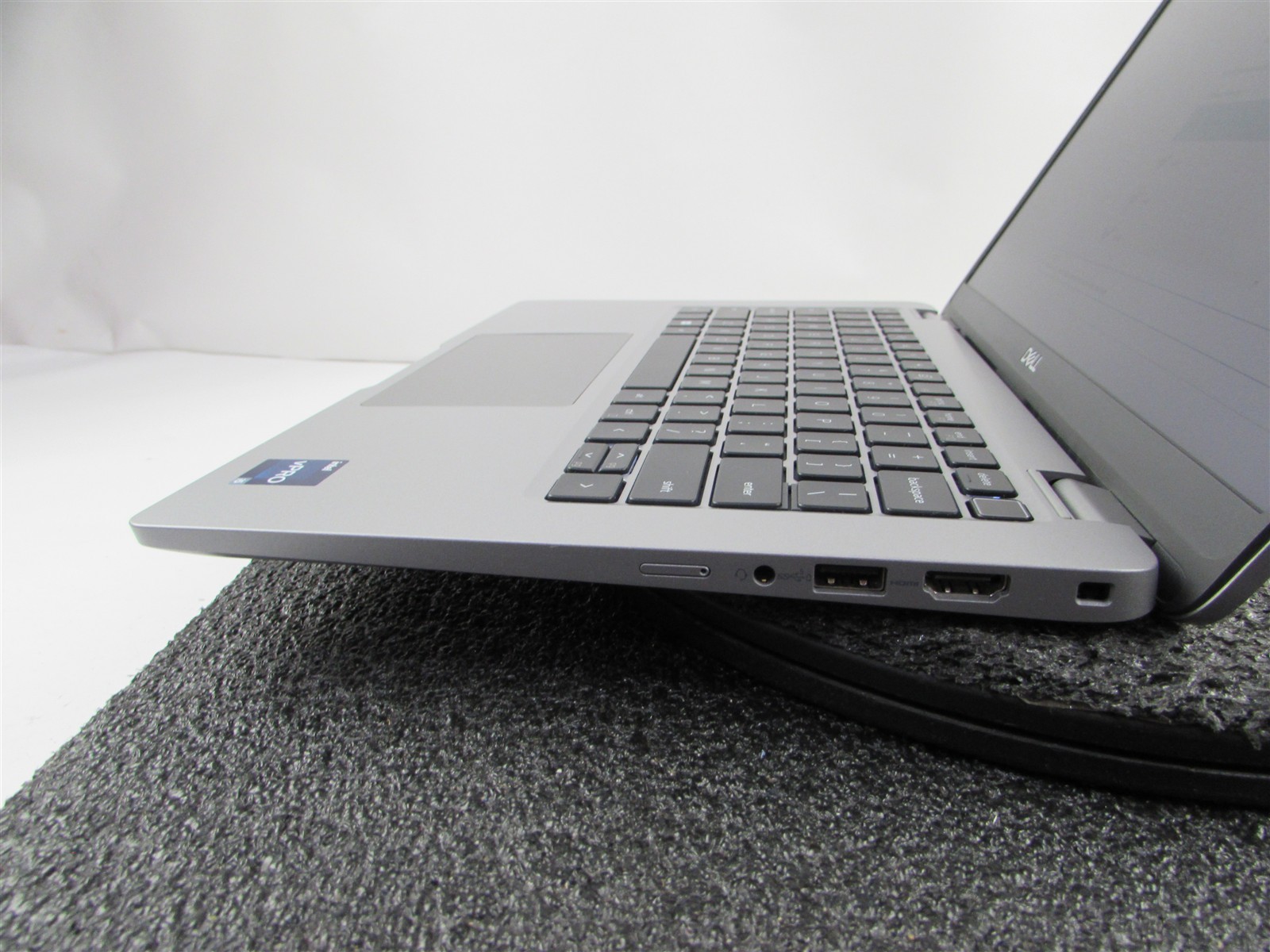 DELL LATITUDE 5340 1920X1080 TOUCHSCREEN I5-1345U 512GB SSD 16GB RAM NO O.S