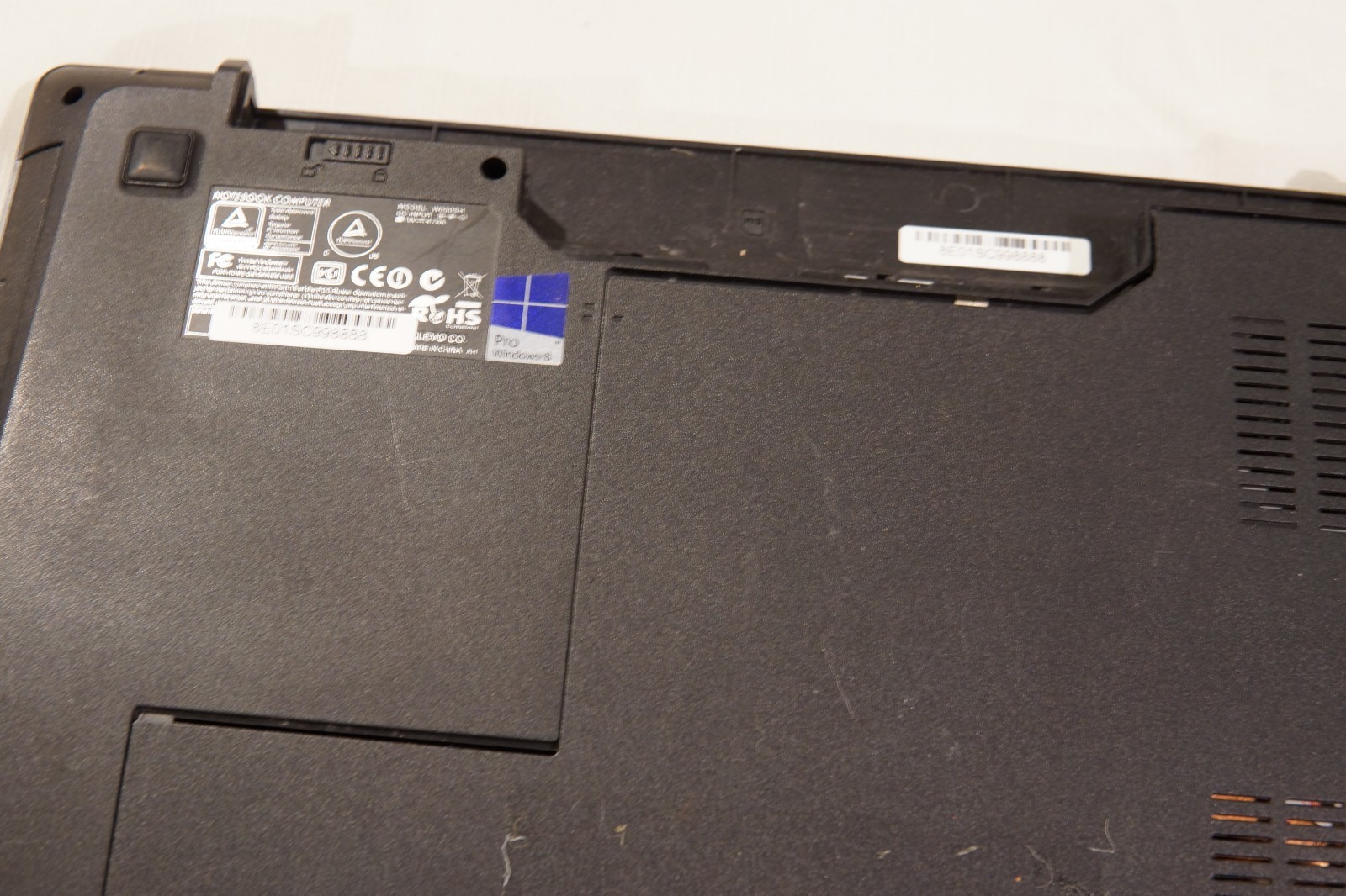 Lot of Laptops for parts. MacBook A1181, Toshiba P300D, Clevo W650SH
