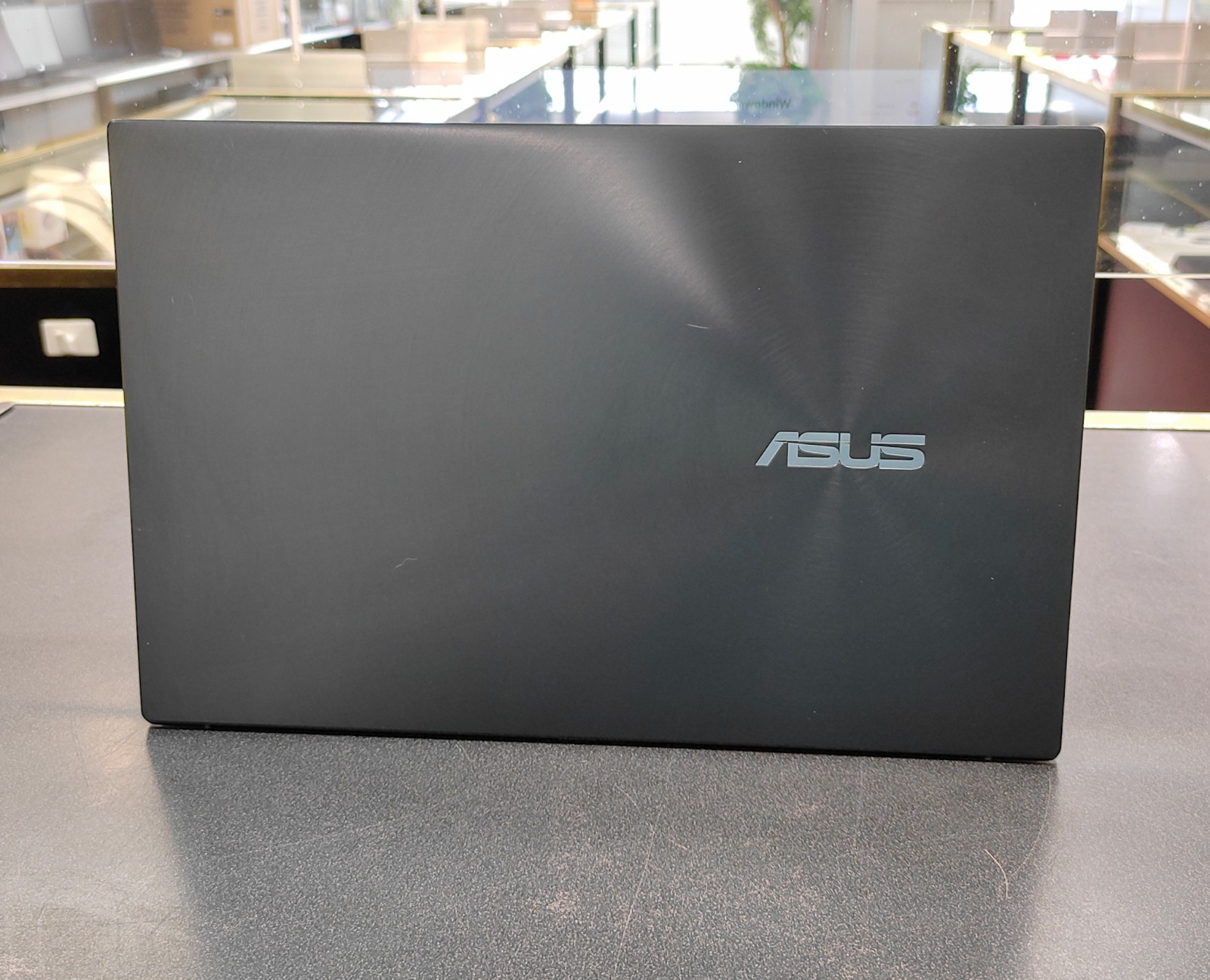 Asus Zenbook 14 (UM425UA) 14″ FHD Laptop with AMD Ryzen 5 5500U/8GB/512GB/Win11