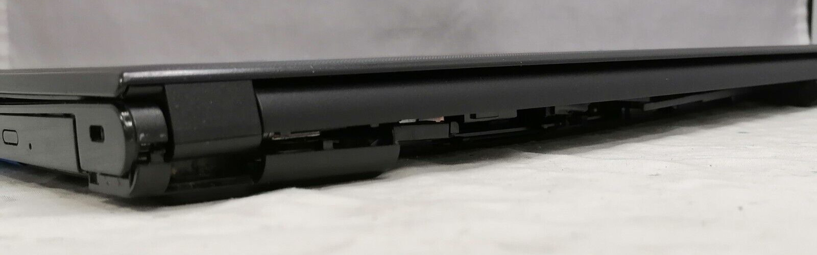 FOR PARTS 15.6″ Dell Inspiron 15 3558 (i3-5015U/2.1 GHz/NO RAM/NO GB HDD)