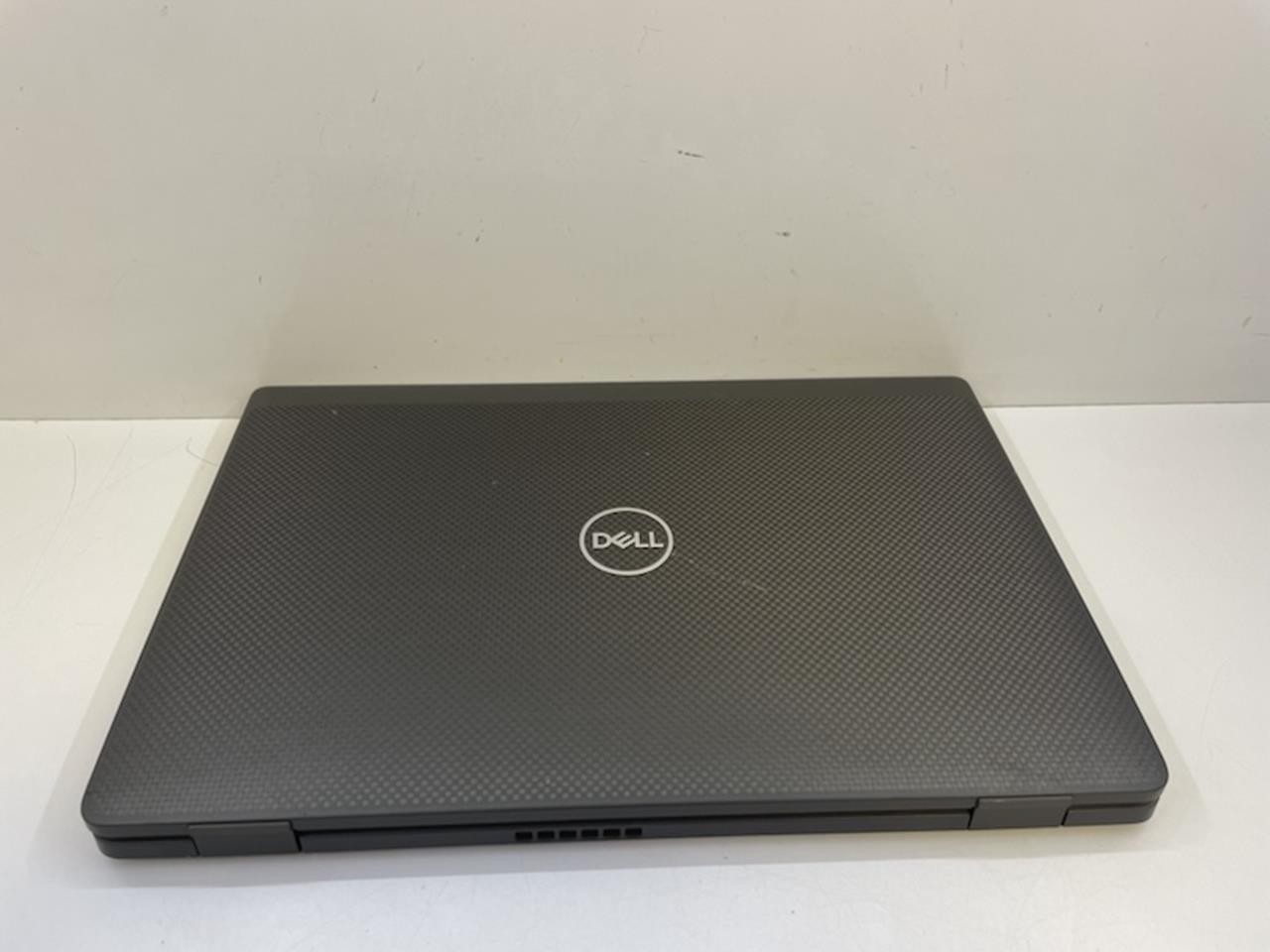 DELL LATITUDE 7420 Laptop w/Intel Core i5-1135G7 2.40 GHZ + 8GB No HD/Battery