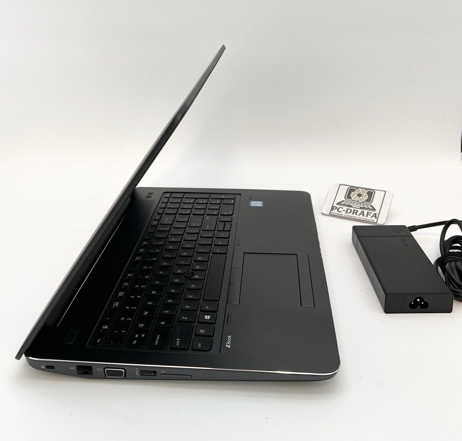 HP zBook 15 G4 i7-7820HQ 2.90GHz 32GB RAM 1tb Nvme SSD Win 11 Pro NVIDIA M2200