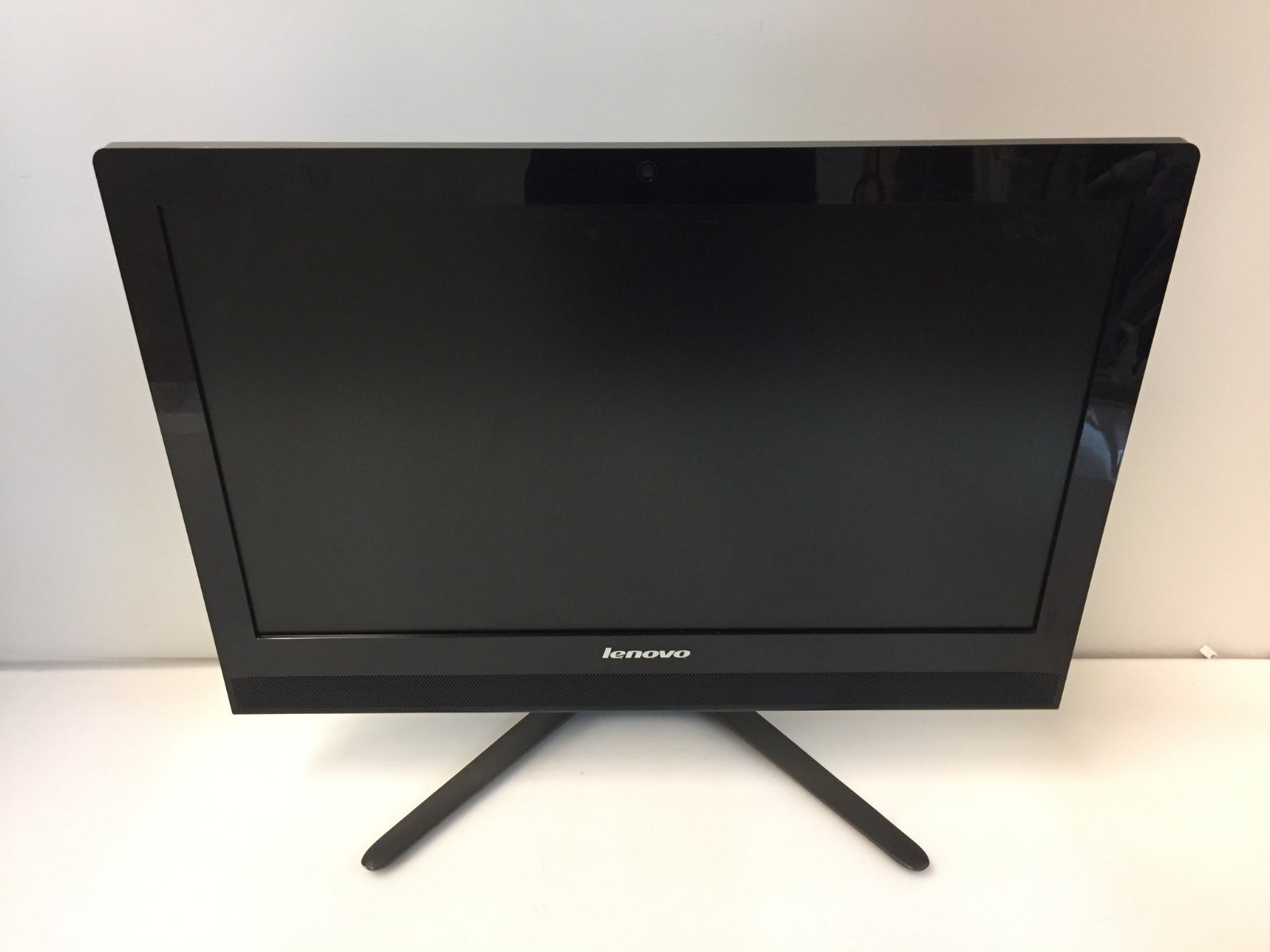21.5″ Windows 11 Lenovo All in one computer