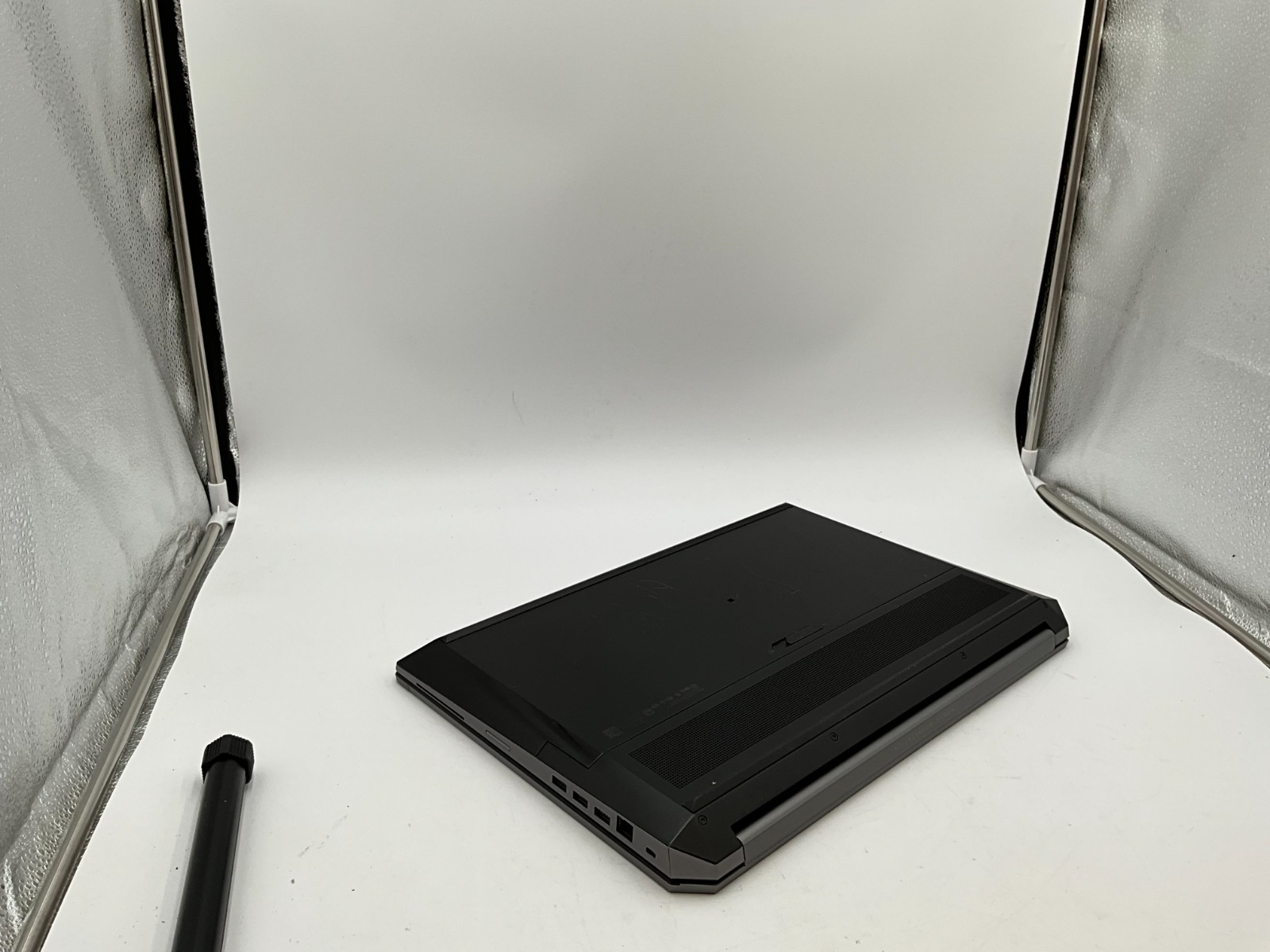 HP ZBook 17 G5 5JQ94US i7-8850H 2.60g 32GB 1tb/512 Win11 laptop 5CD9165YZV