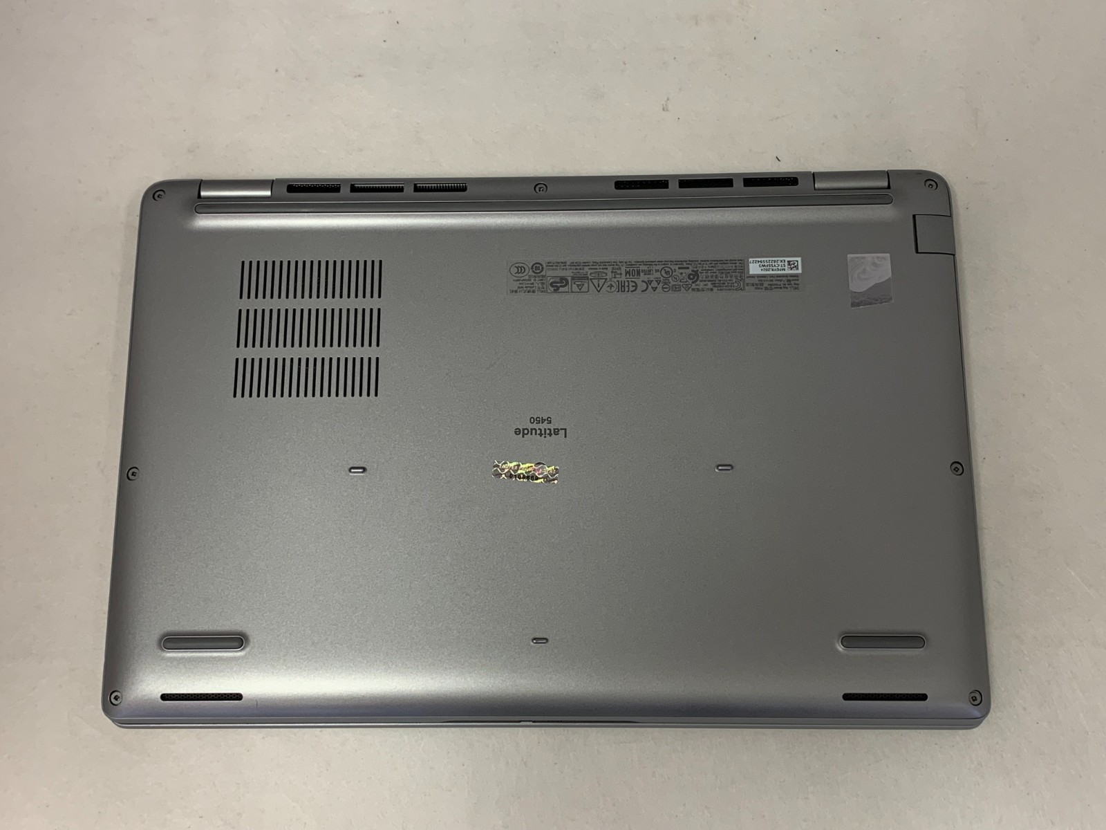 Dell Latitude 5450 14″ FHD Touch Ultra 7 165U 1.7GHz 16GB 512GB NVMe Win11P