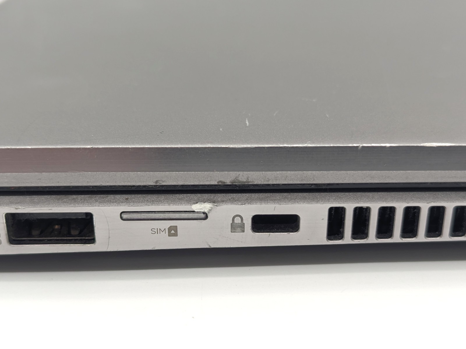 Lot of 2 HP ZBook Studio G5 – Intel Core i5 8th Gen 8GB RAM 256GB SSD No OS/AC