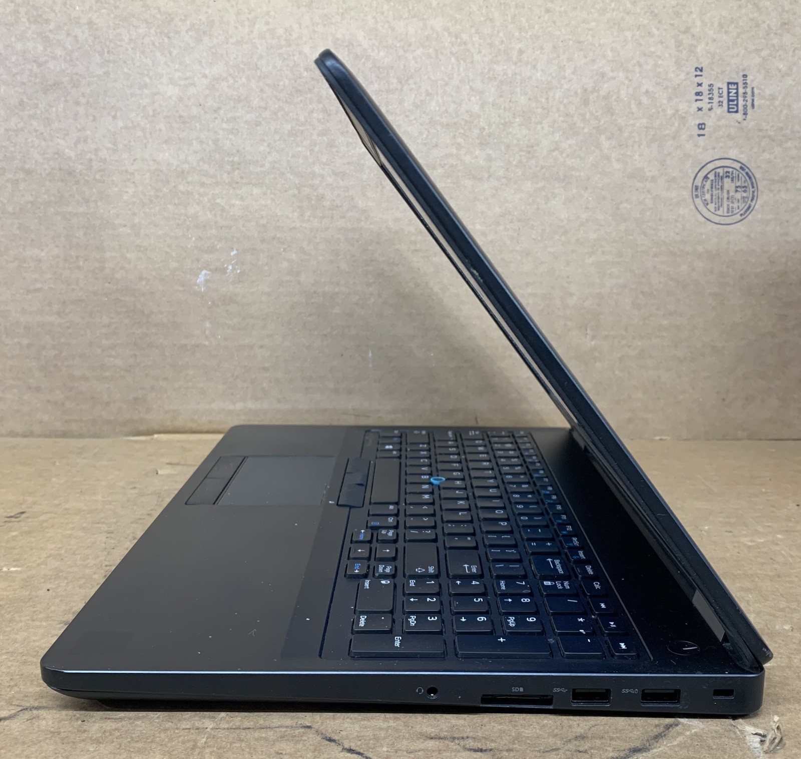 Dell Precision 3510 15.6” Intel Core i7-6820HQ 8GB DDR4 RAM 500GB SSD WIN 10P
