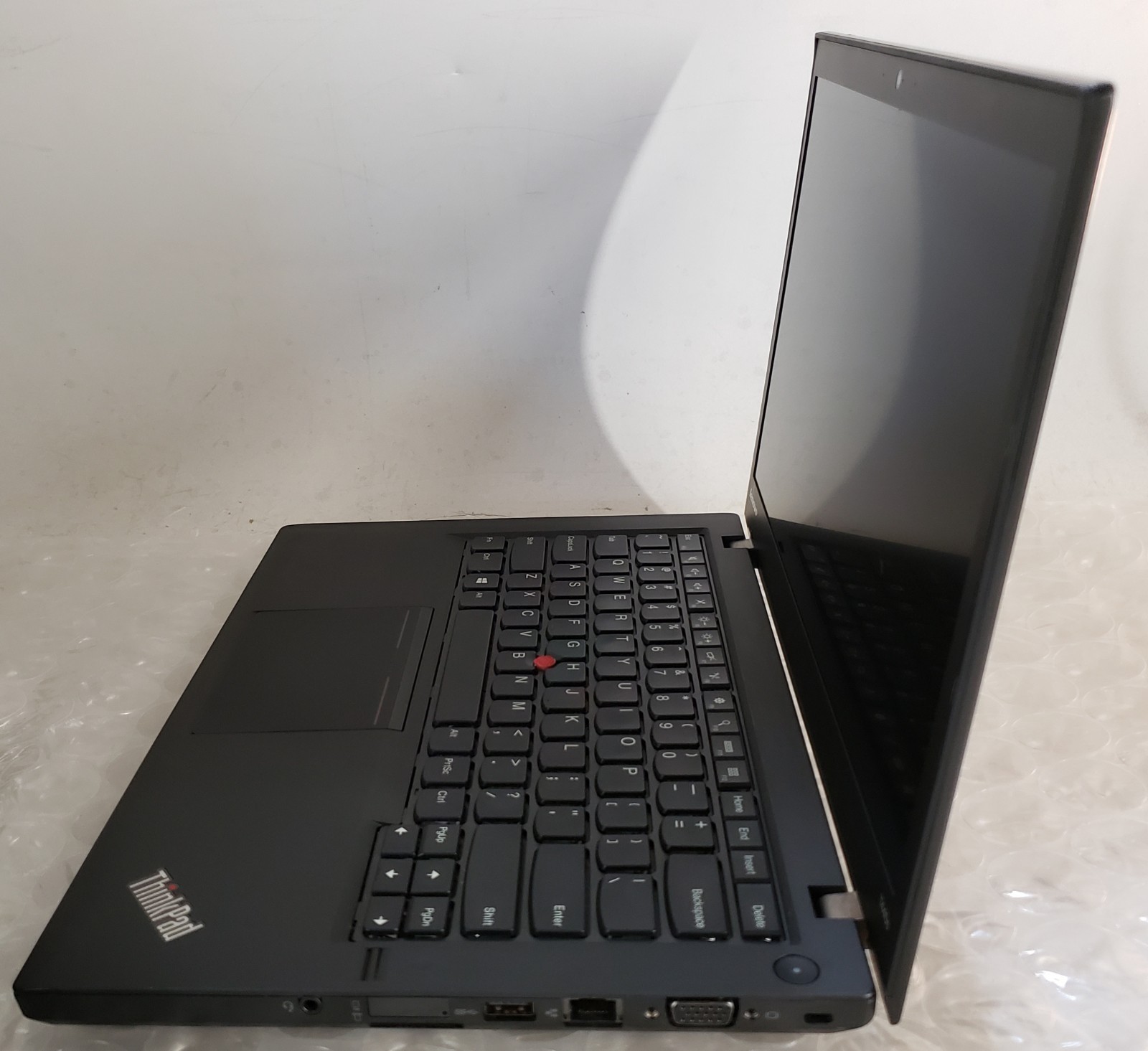 Lenovo ThinkPad T440s Intel Core i7-4600 12GB RAM 256GB SSD W11P w/ OEM 90w AC