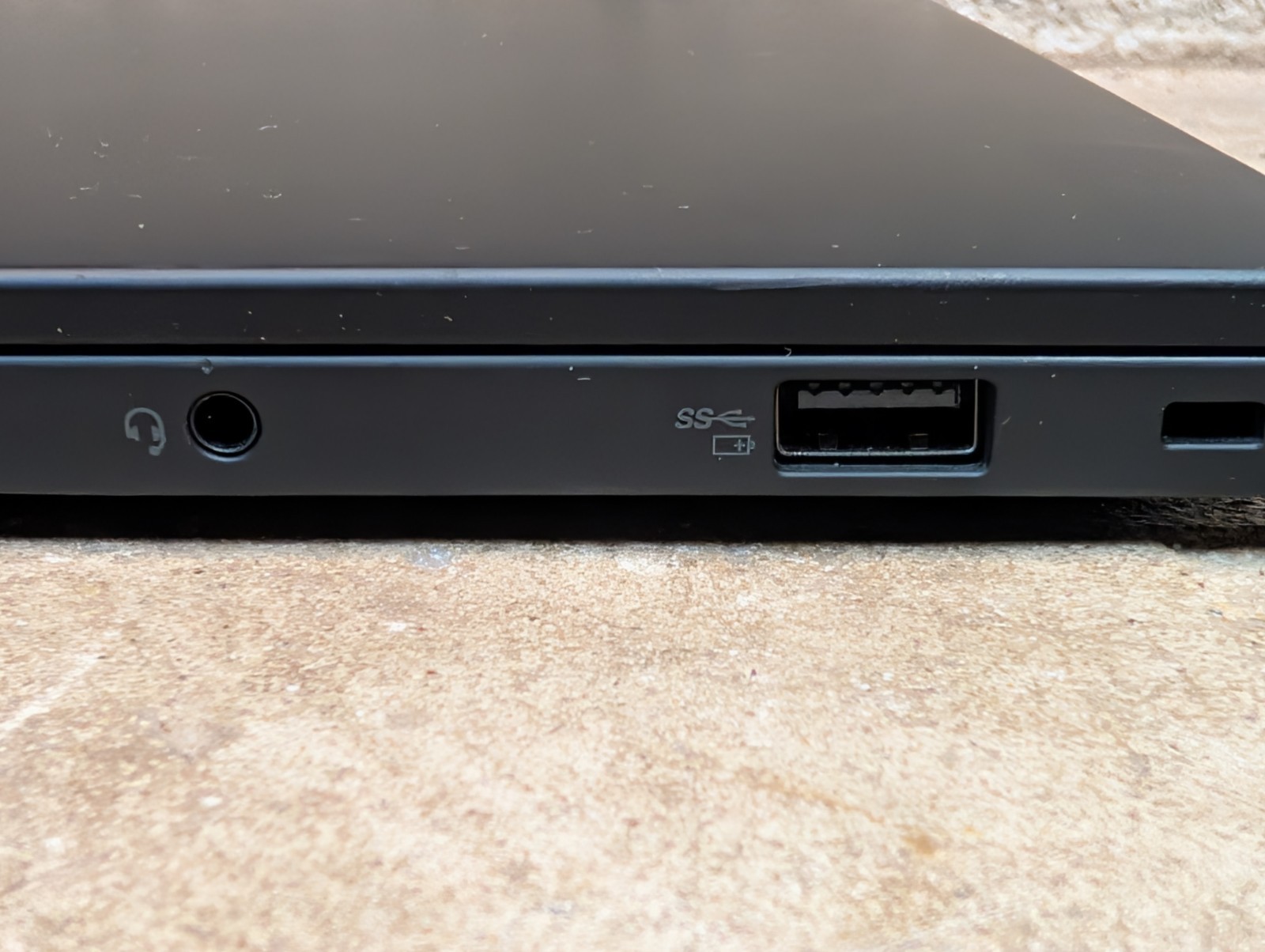 Lenovo Thinkpad X1 Carbon Gen 9 Core i5-1145G7@2.6Ghz 16GB RAM 512GB SSD W11Pro
