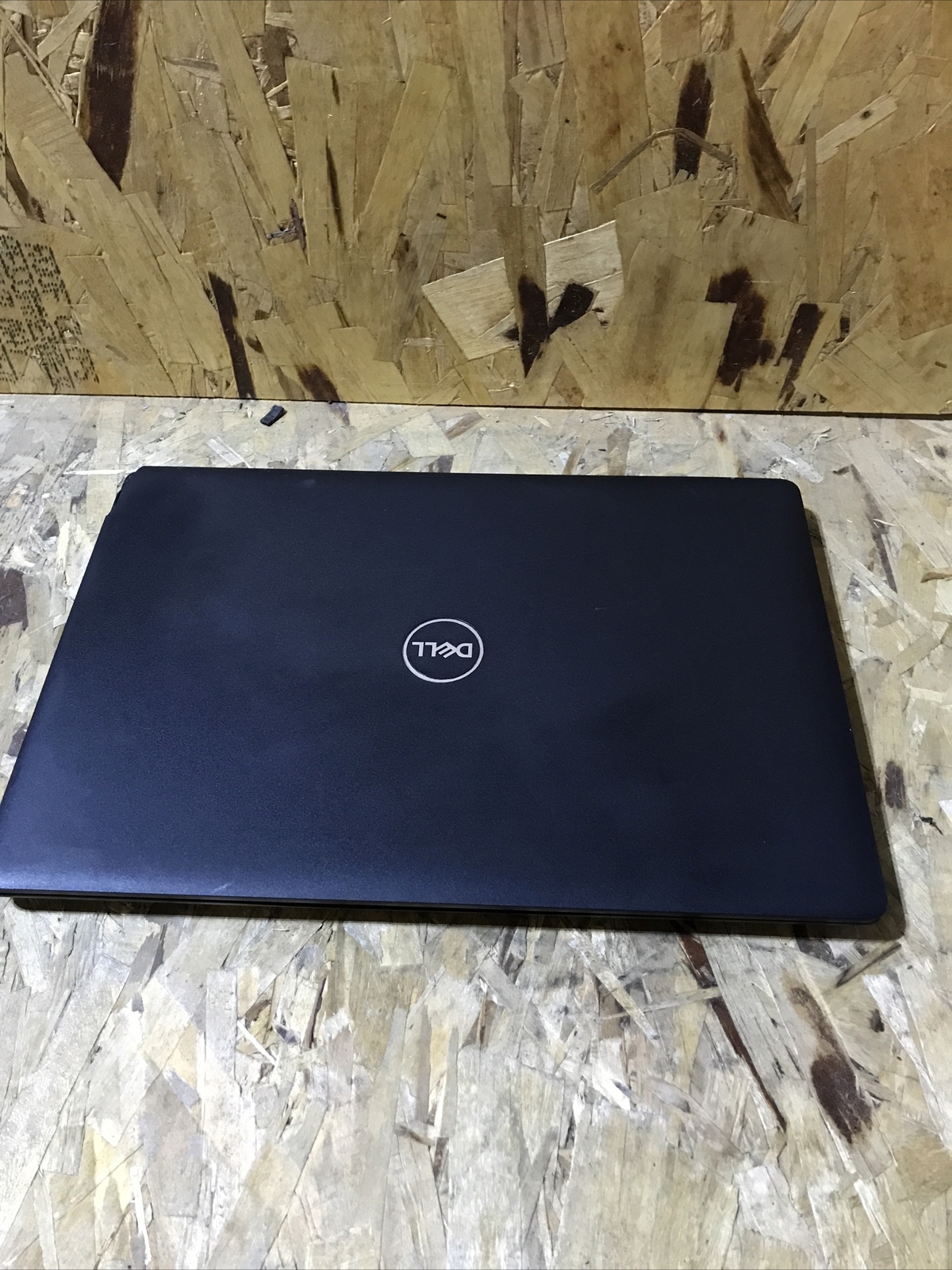 Dell Latitude 3590 Core i3-7130U 2.7 GHz 4 GB 500 GB 15.6″ Win10 A111
