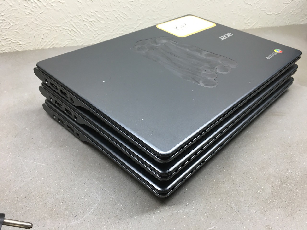 Lot 3x Acer Linux Laptops 1.40GHz 2955U 2GB DDR3 16GB SSD Mint Fedora Ubuntu