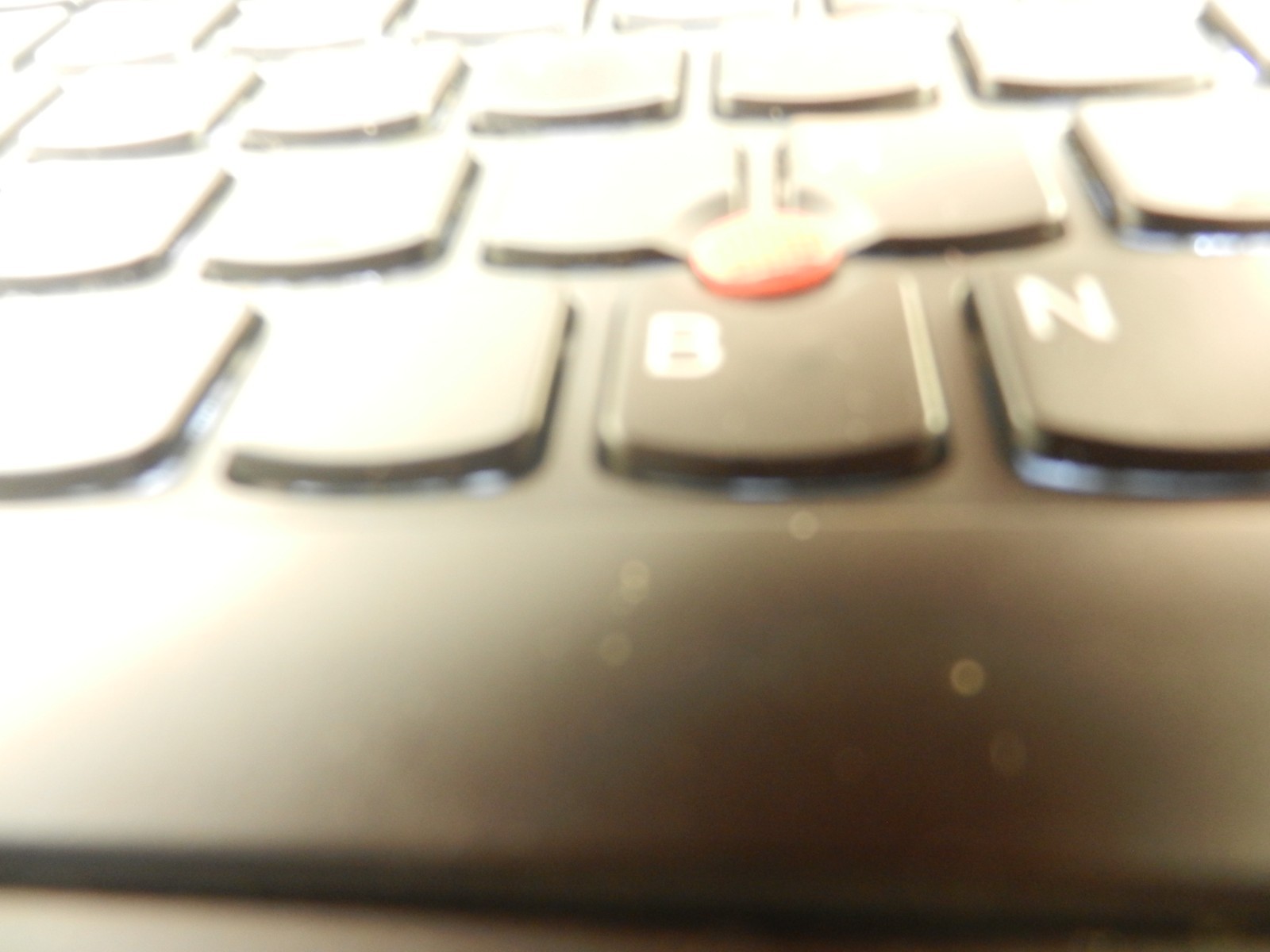 Lenovo ThinkPad T490s 14″ Core i7-8565U @ 1.8GHz / 8GB RAM / NO HDD / NO SCREEN