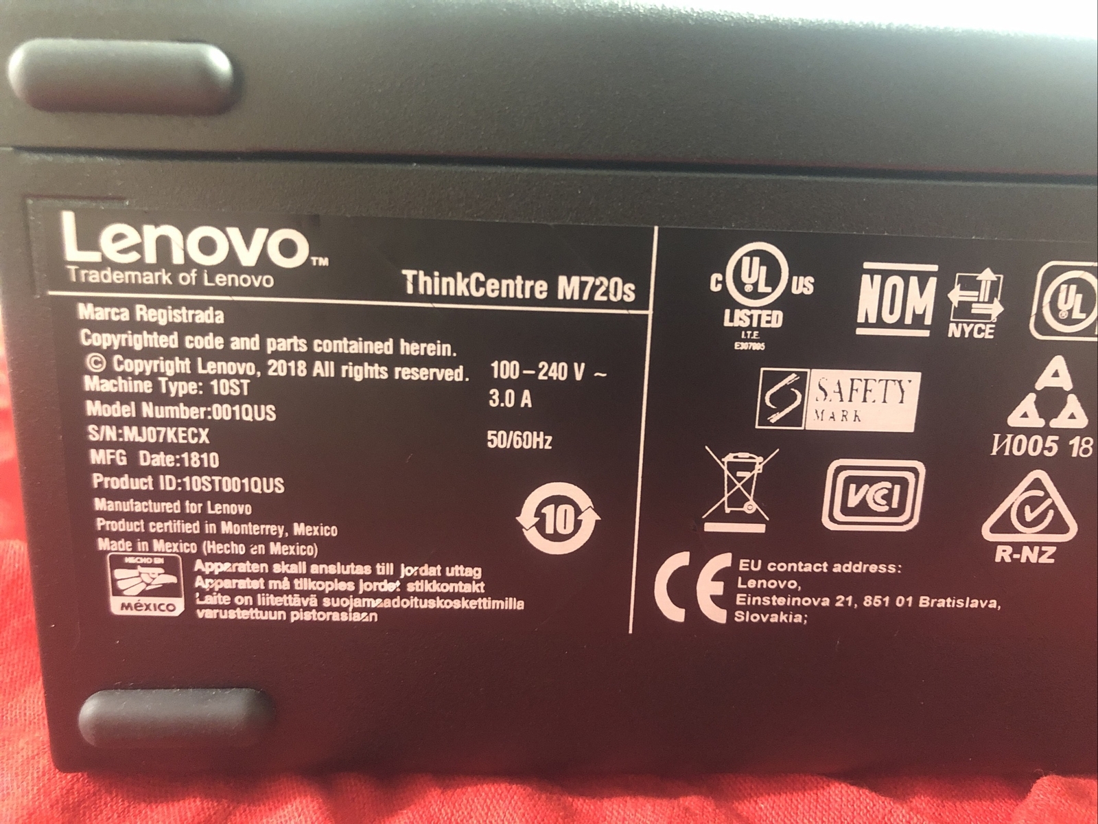Lenovo ThinkCentre M720s SFF Desktop 10ST001QUS – i7 8700- 8GB RAM – 1TB HHD