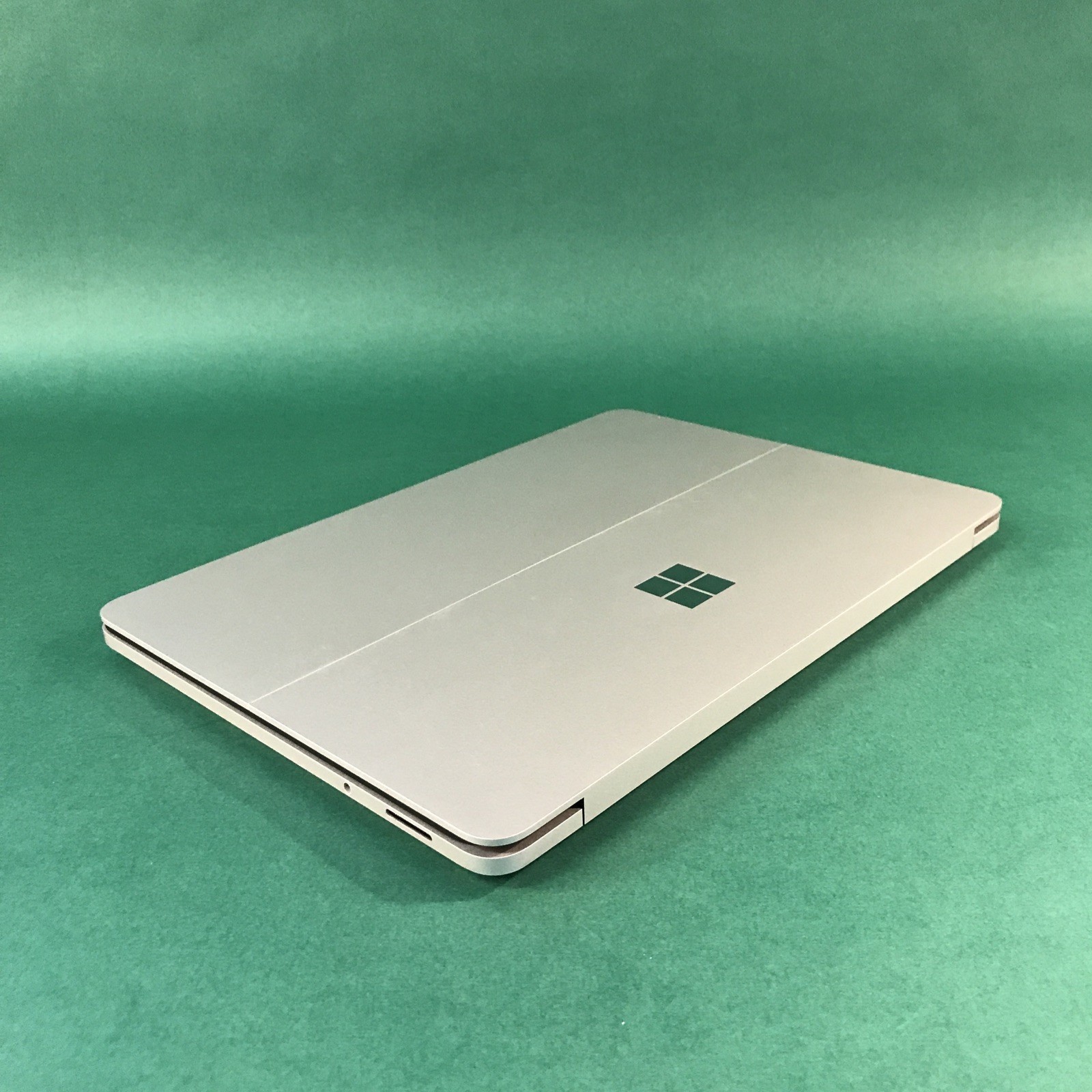 Microsoft Surface Laptop Studio 1964 i7-11370H 32GB RAM 2TB NVME RTX 3050 W11Pro